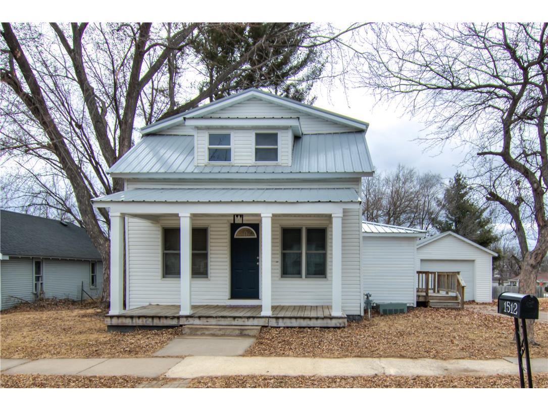 1512 Daniels Avenue Altoona WI 54720 1589176 image1