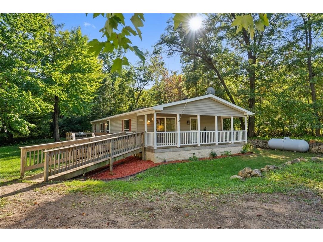1520 Cedar Falls Road Menomonie WI 54751 1595762 image1