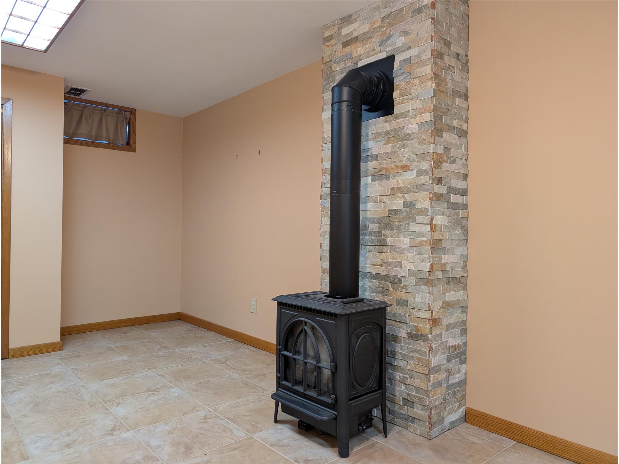 1521 6th Avenue E Menomonie WI 54751 1600091 image45