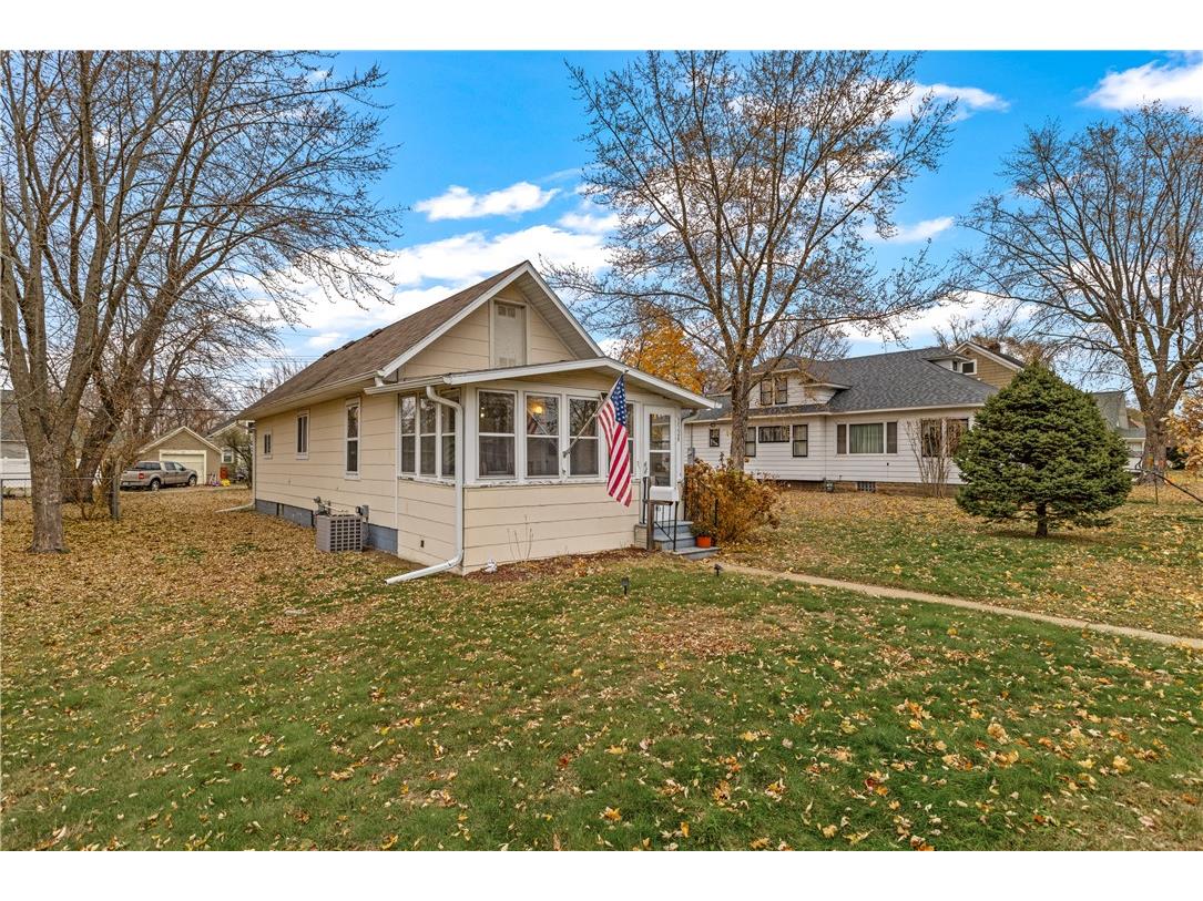 1524 Lyndale Avenue Eau Claire WI 54701 1596936 image2