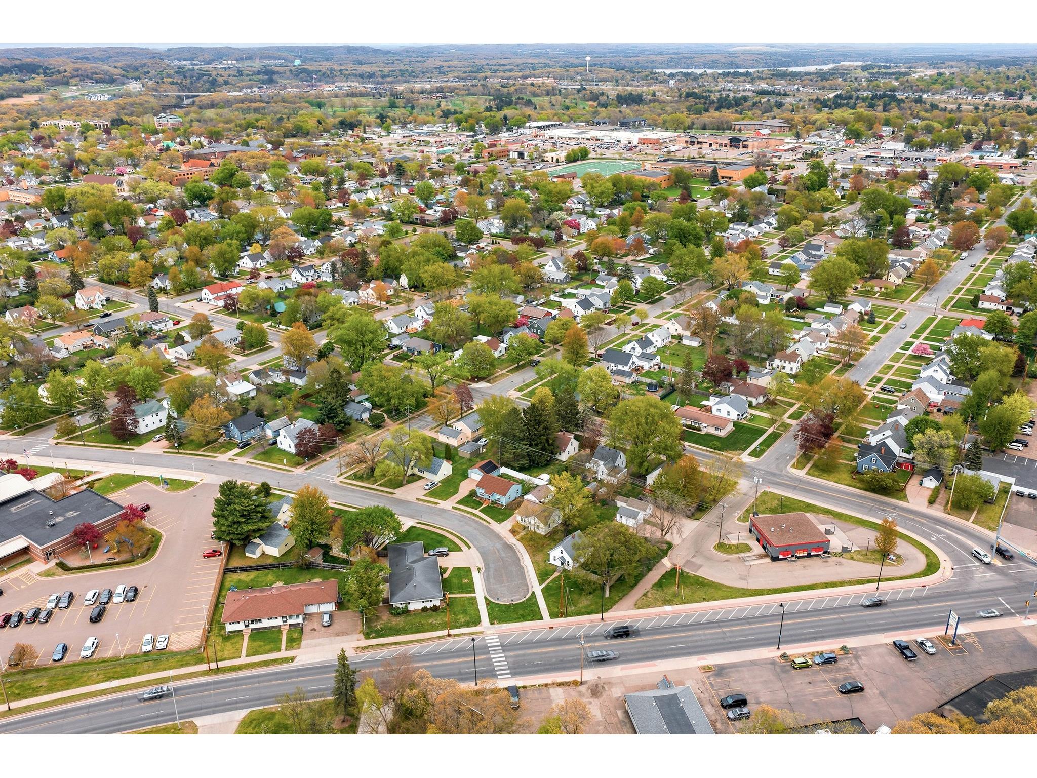 1525 Lee Street Eau Claire WI 54701 1601188 image44