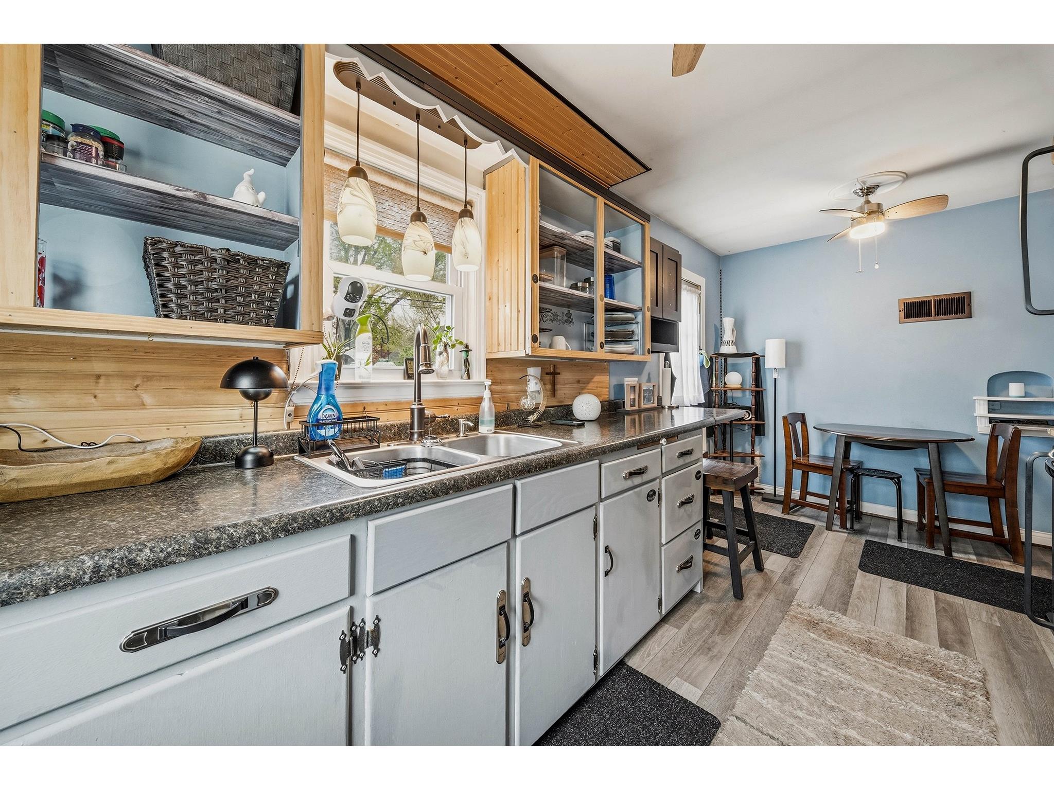 1525 Lee Street Eau Claire WI 54701 1601188 image8