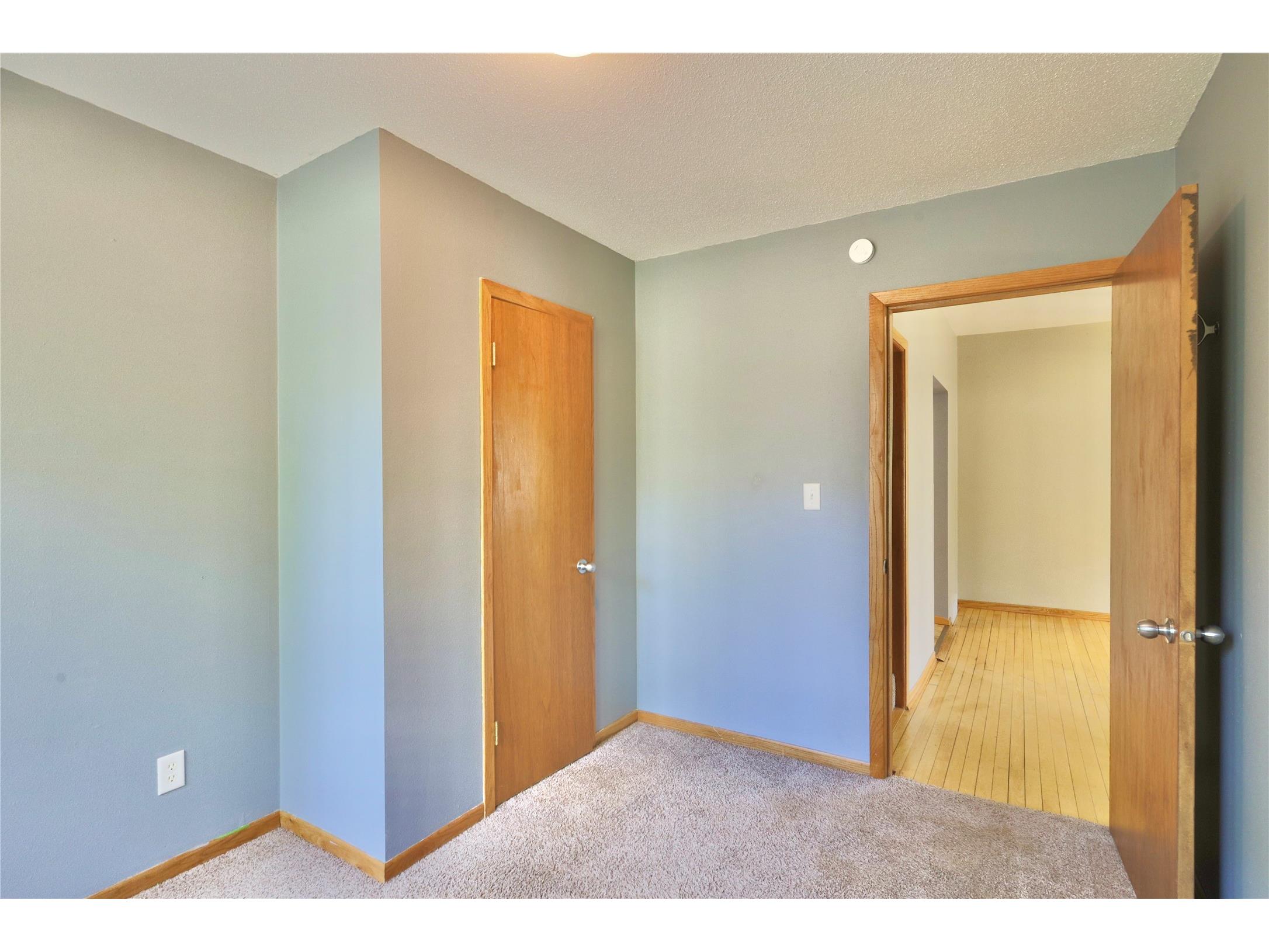 1533 E Madison Street Eau Claire WI 54703 1601483 image11