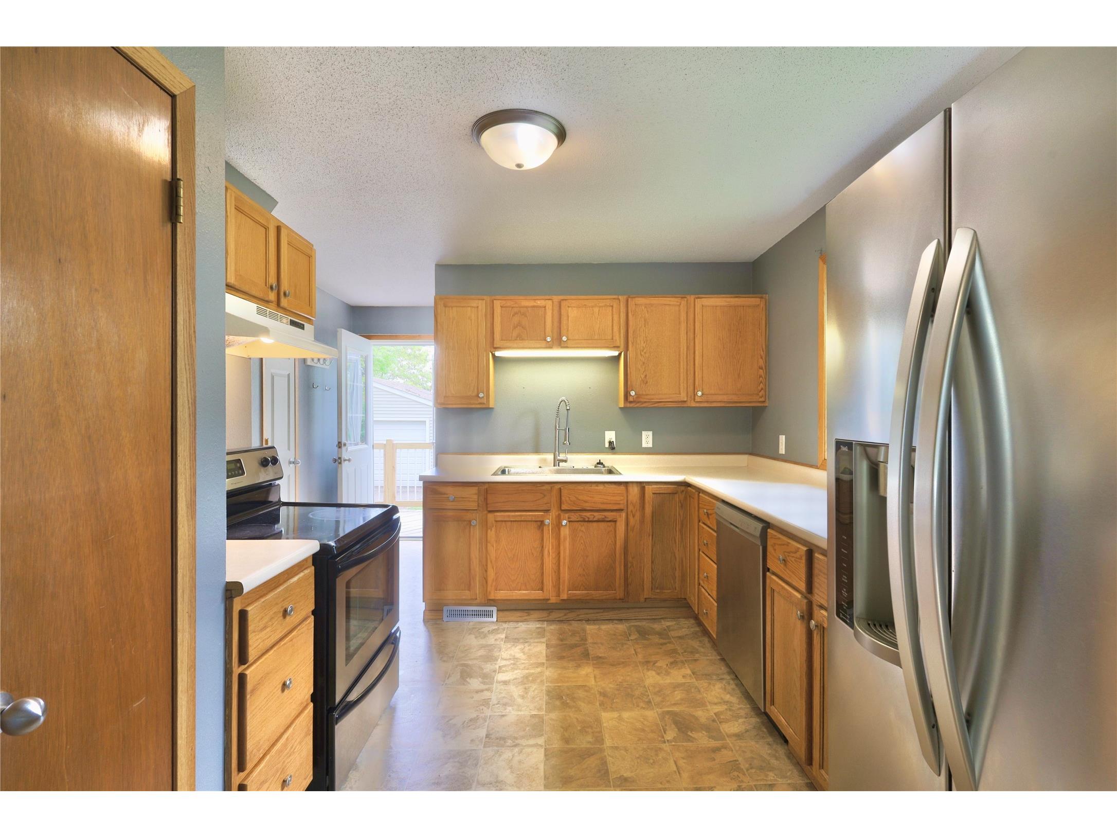 1533 E Madison Street Eau Claire WI 54703 1601483 image12