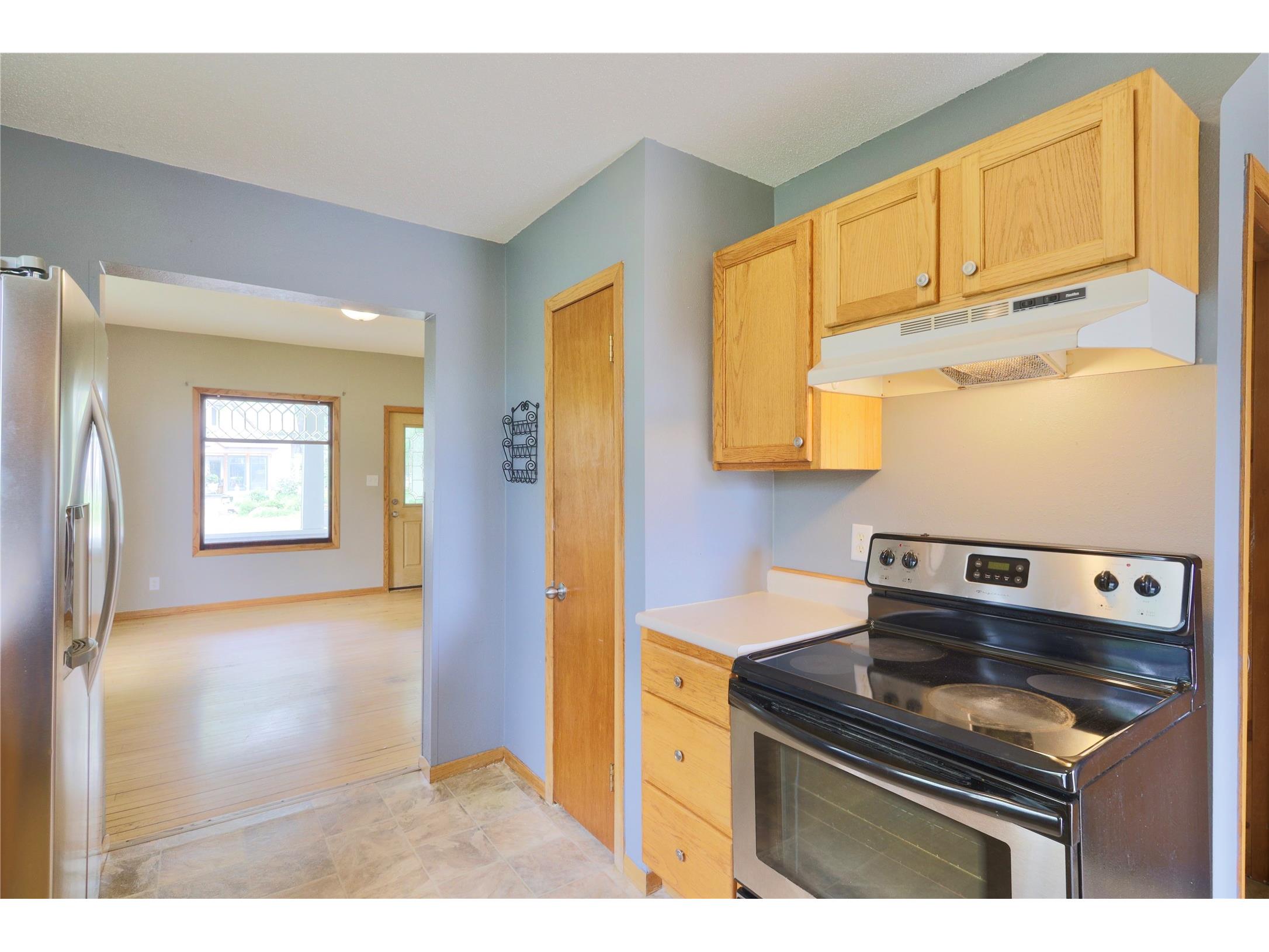 1533 E Madison Street Eau Claire WI 54703 1601483 image13