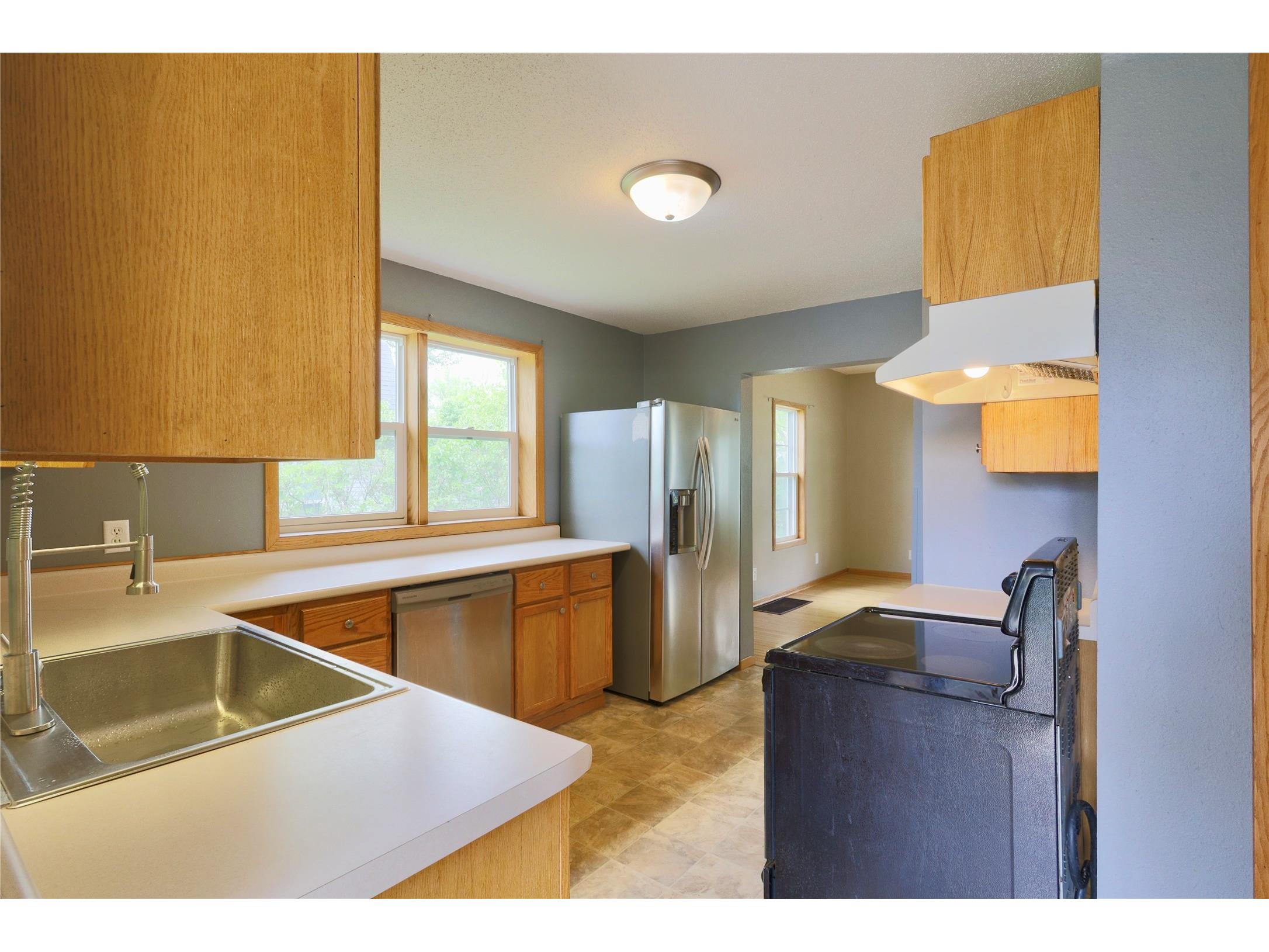 1533 E Madison Street Eau Claire WI 54703 1601483 image14
