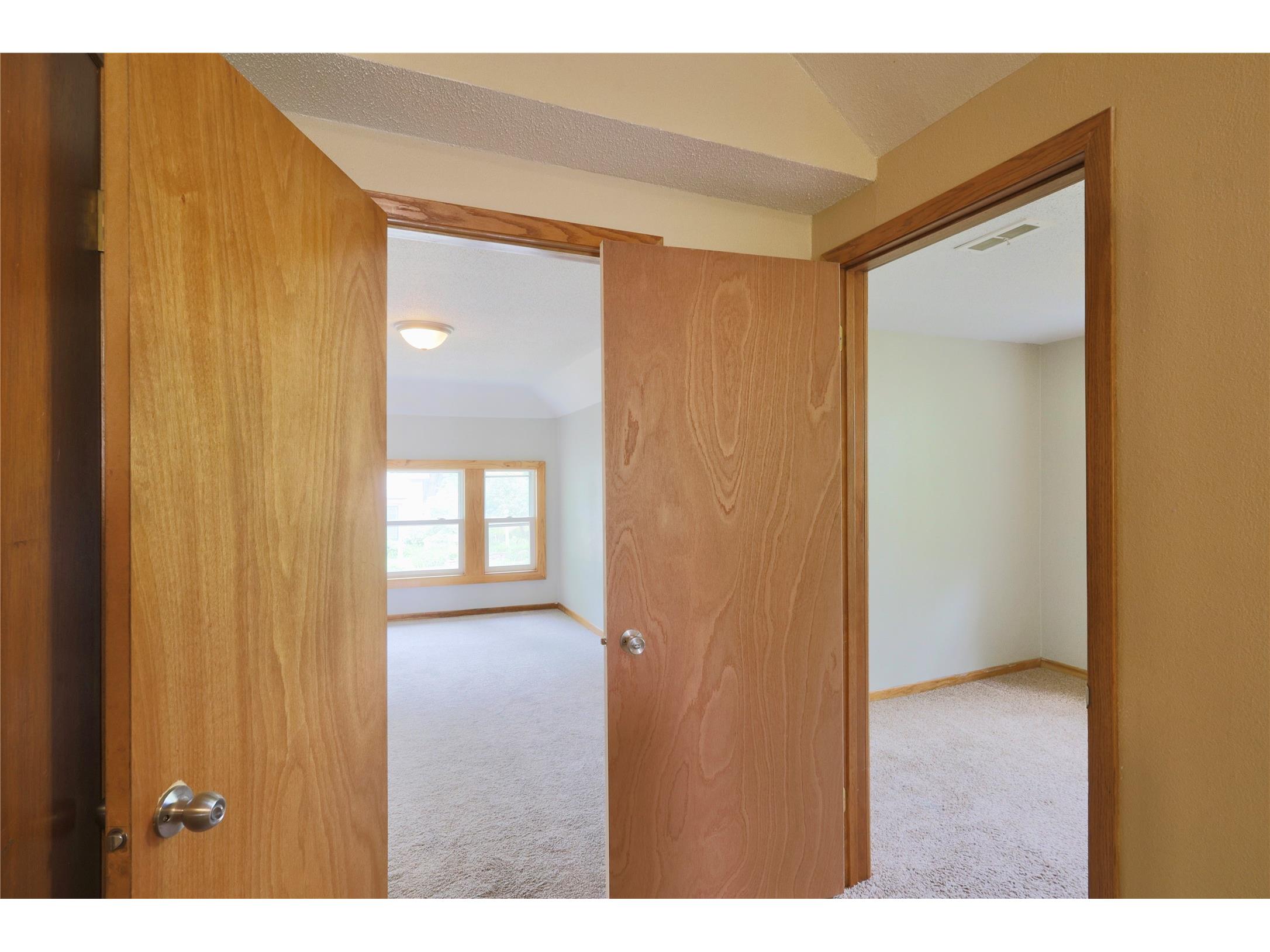 1533 E Madison Street Eau Claire WI 54703 1601483 image20