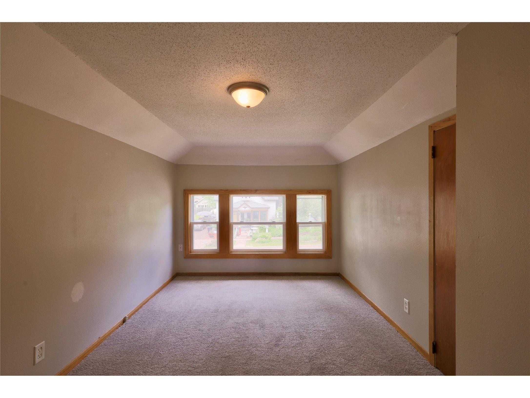 1533 E Madison Street Eau Claire WI 54703 1601483 image21