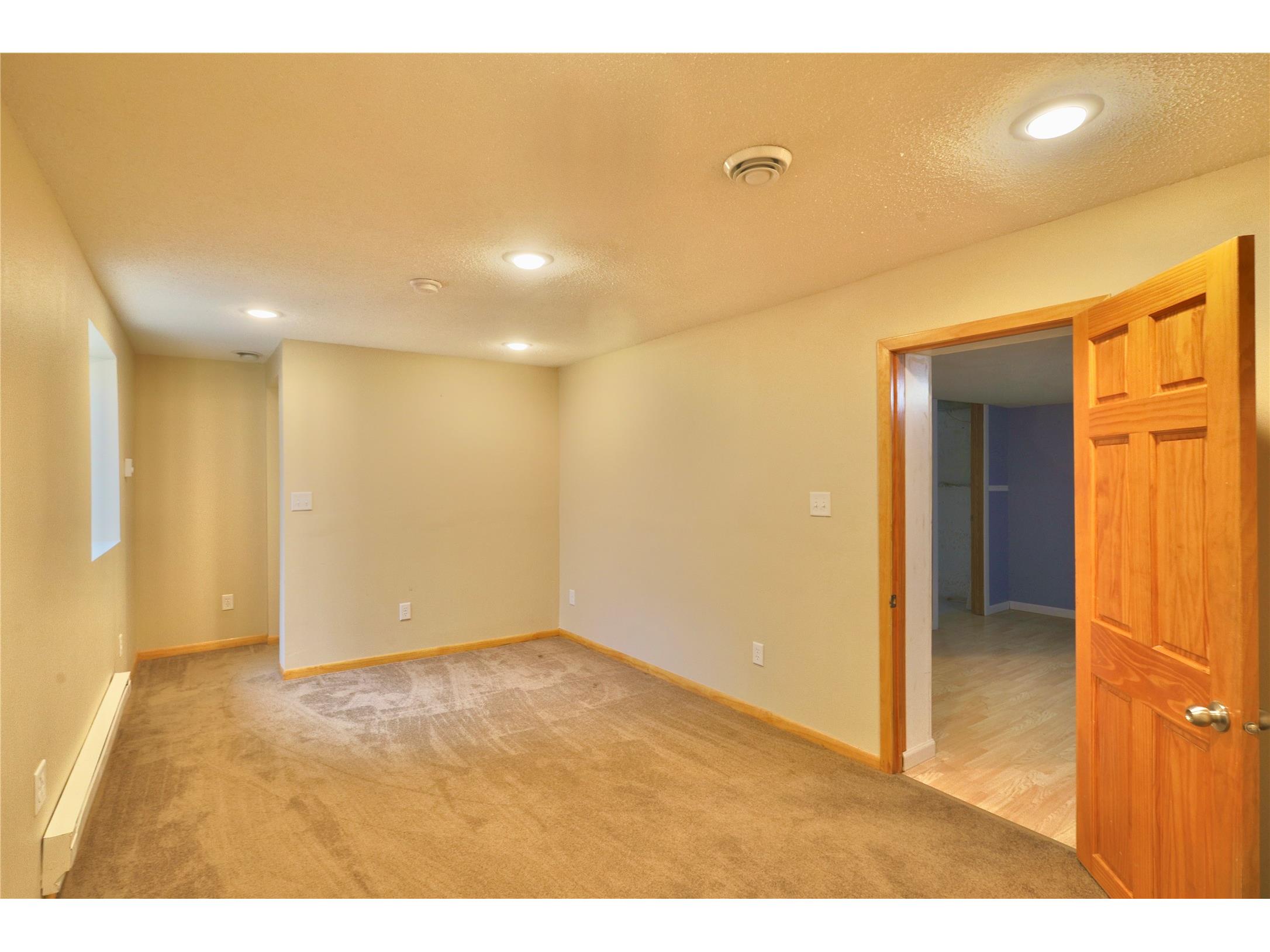 1533 E Madison Street Eau Claire WI 54703 1601483 image27