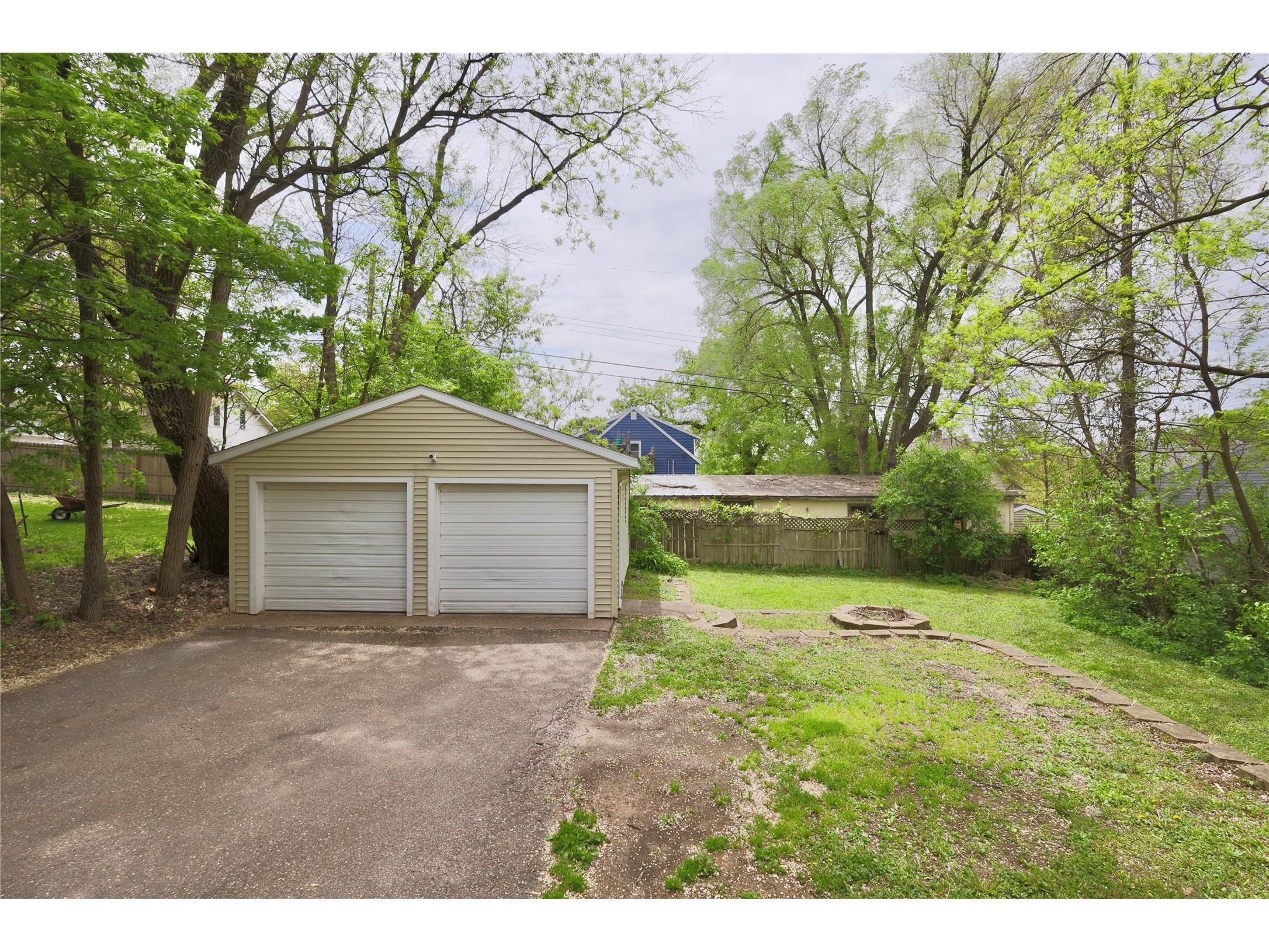 1533 E Madison Street Eau Claire WI 54703 1601483 image37