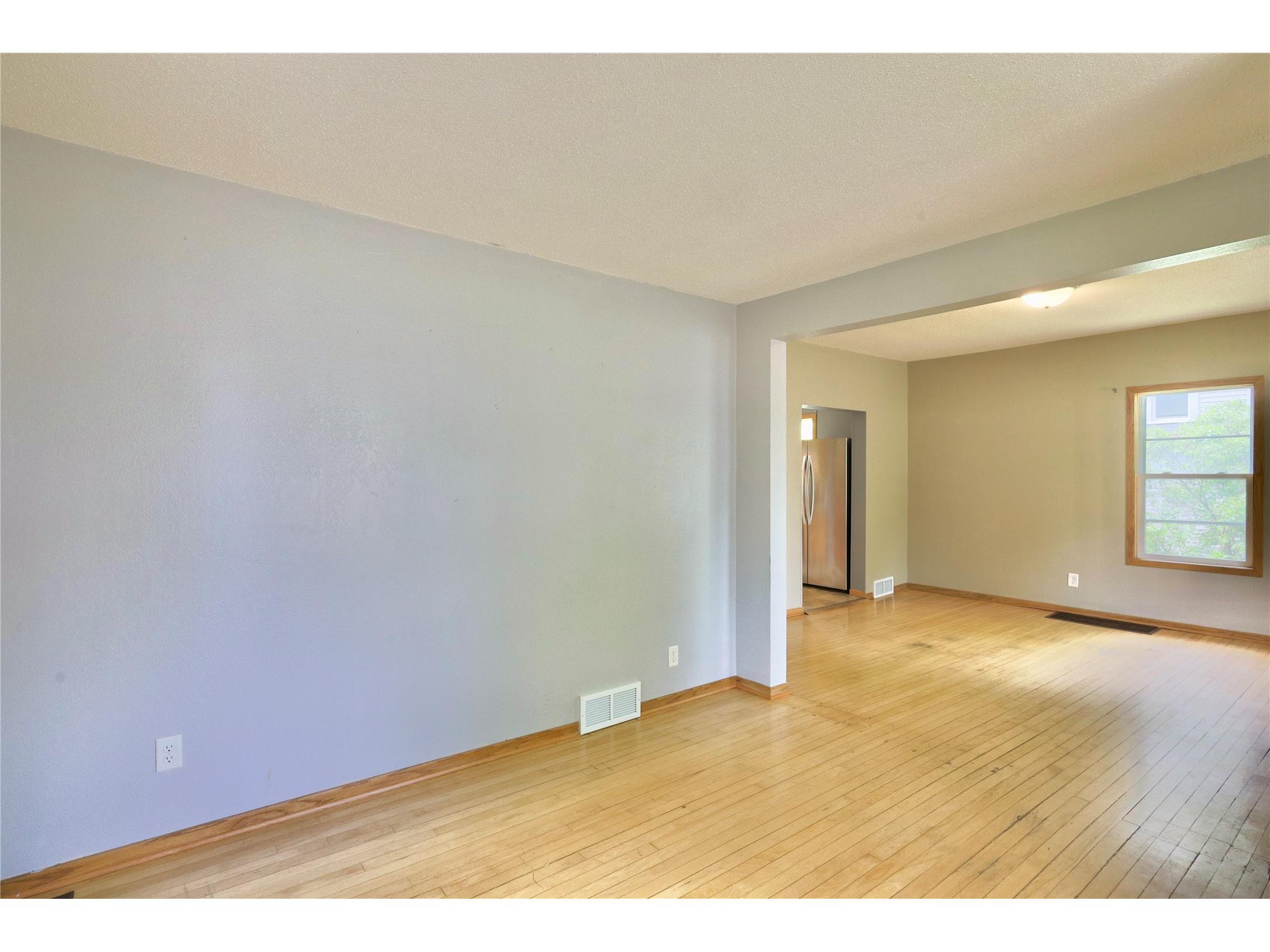 1533 E Madison Street Eau Claire WI 54703 1601483 image8