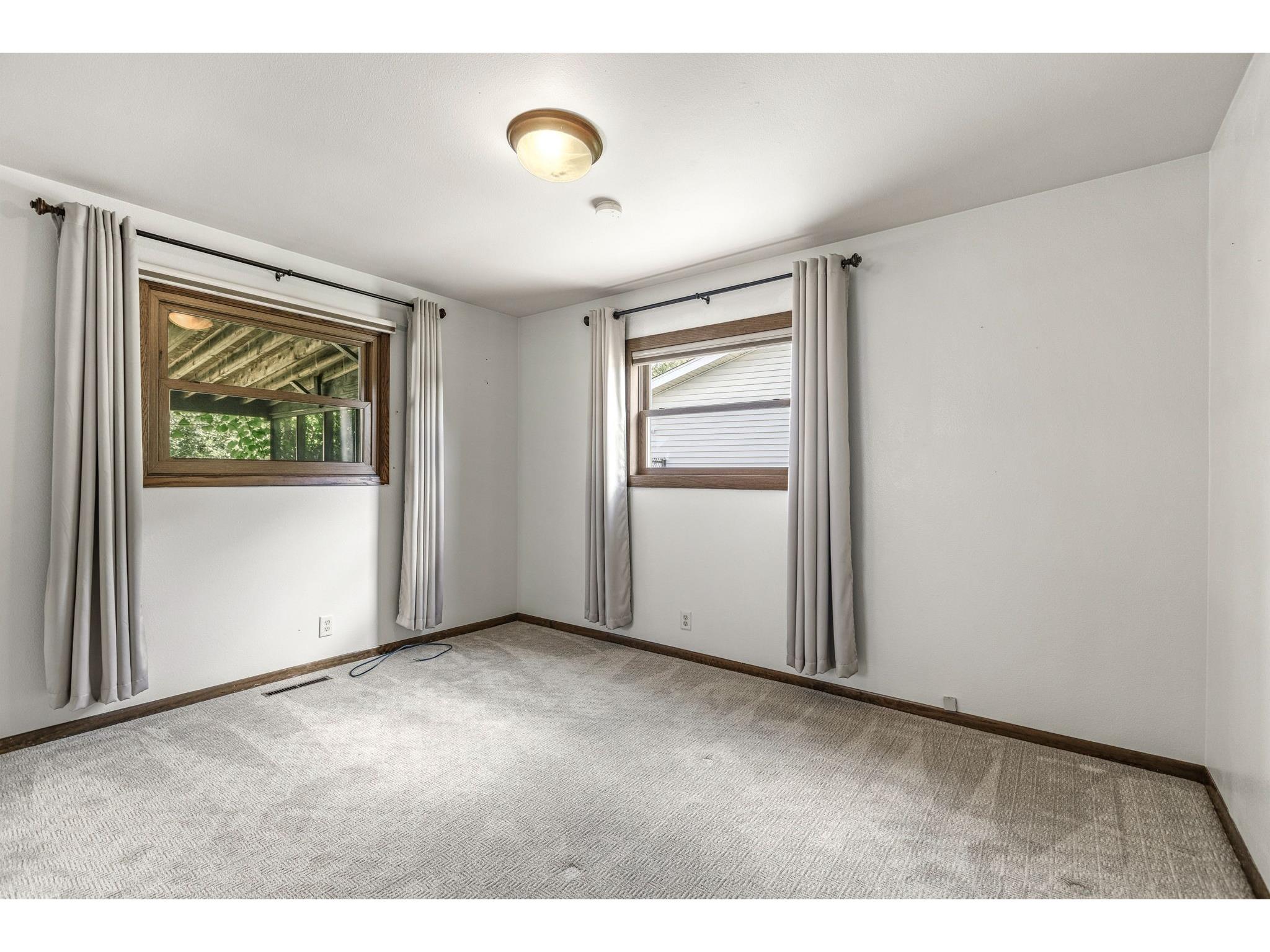1535 Howard Avenue Eau Claire WI 54703 1602651 image17