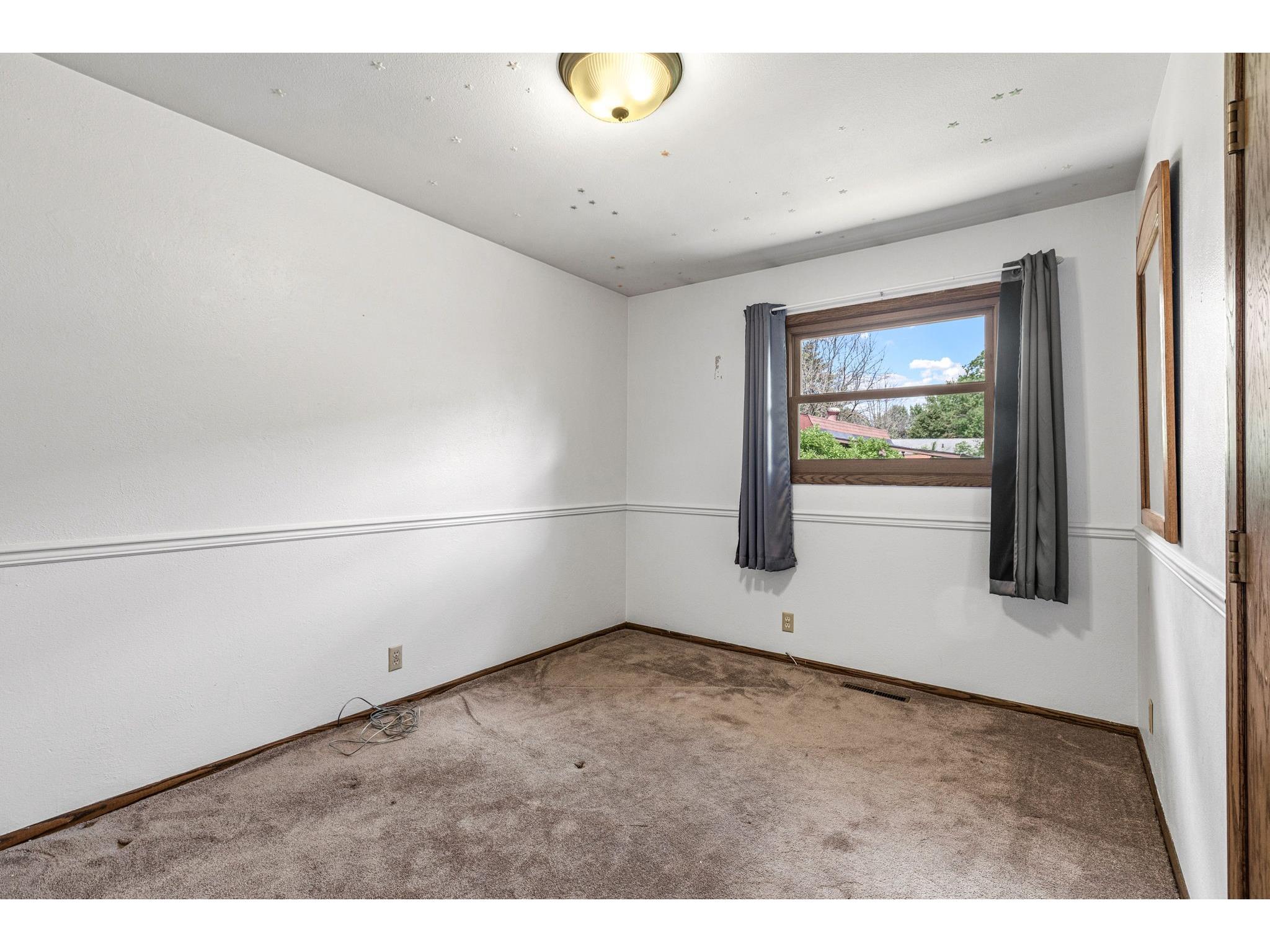 1535 Howard Avenue Eau Claire WI 54703 1602651 image19