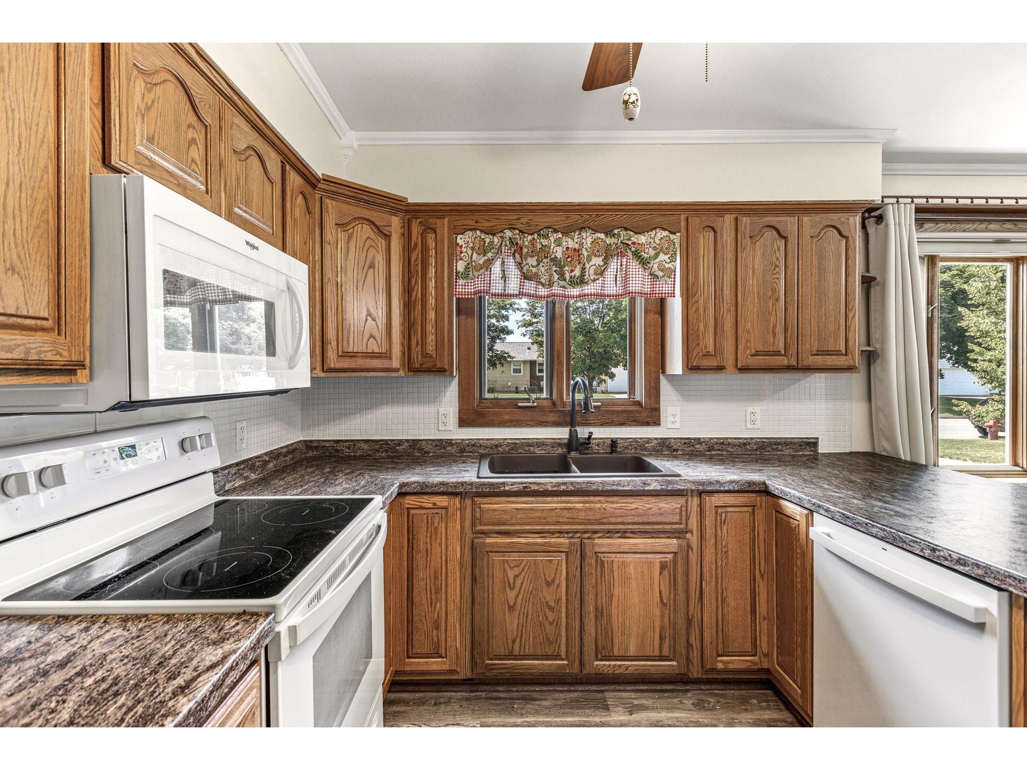 1535 Howard Avenue Eau Claire WI 54703 1602651 image5