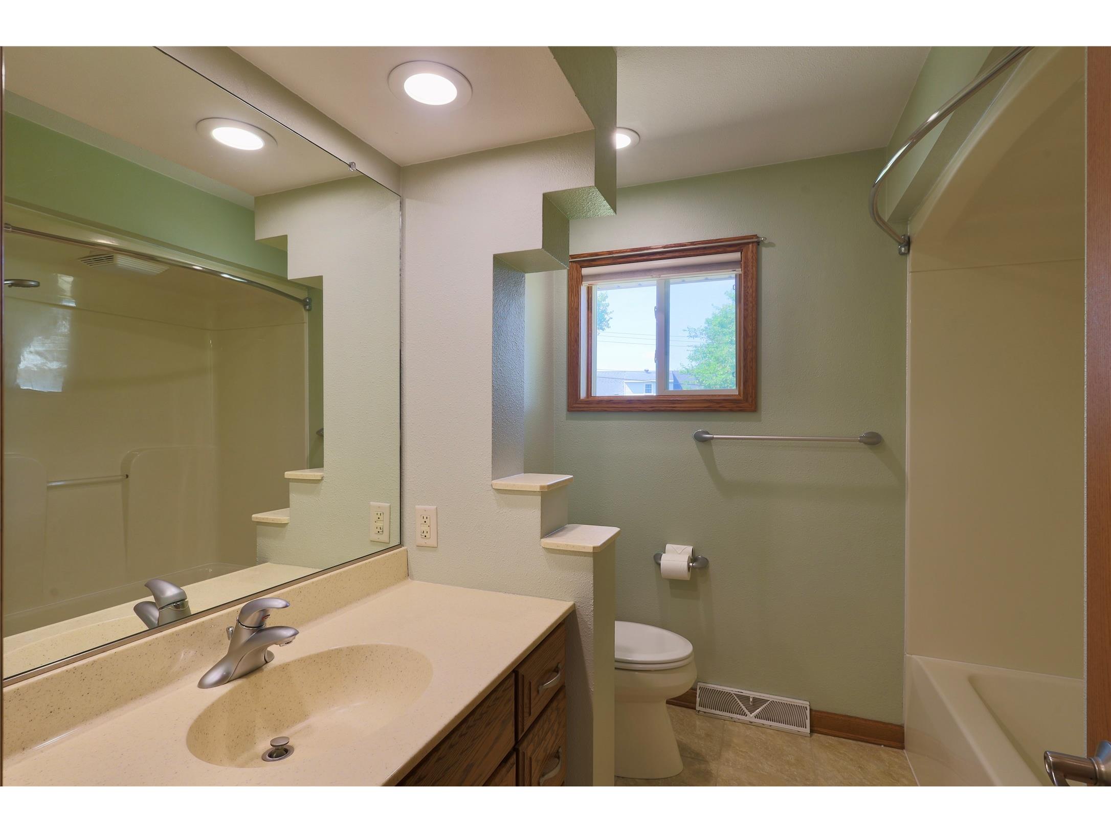 1538 Drury Court Eau Claire WI 54703 1603037 image20