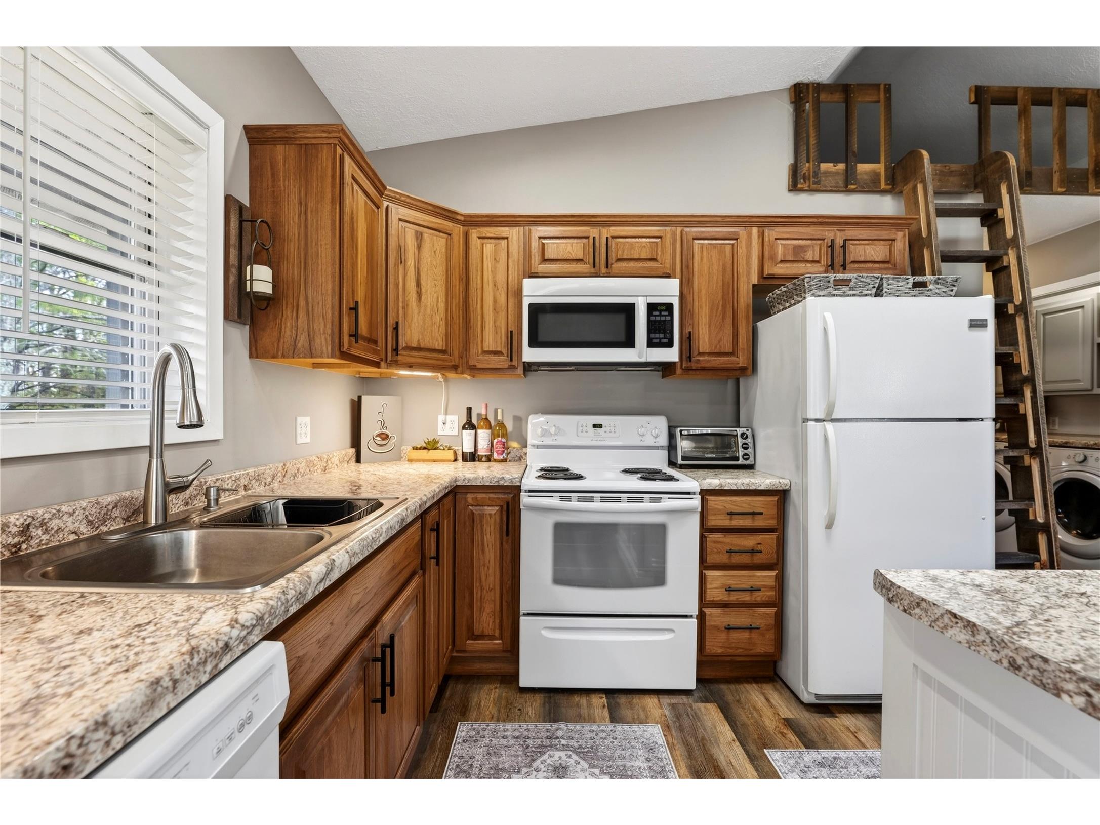 15403W Allendale Lane Stone Lake WI 54876 - Hungry 1601005 image20