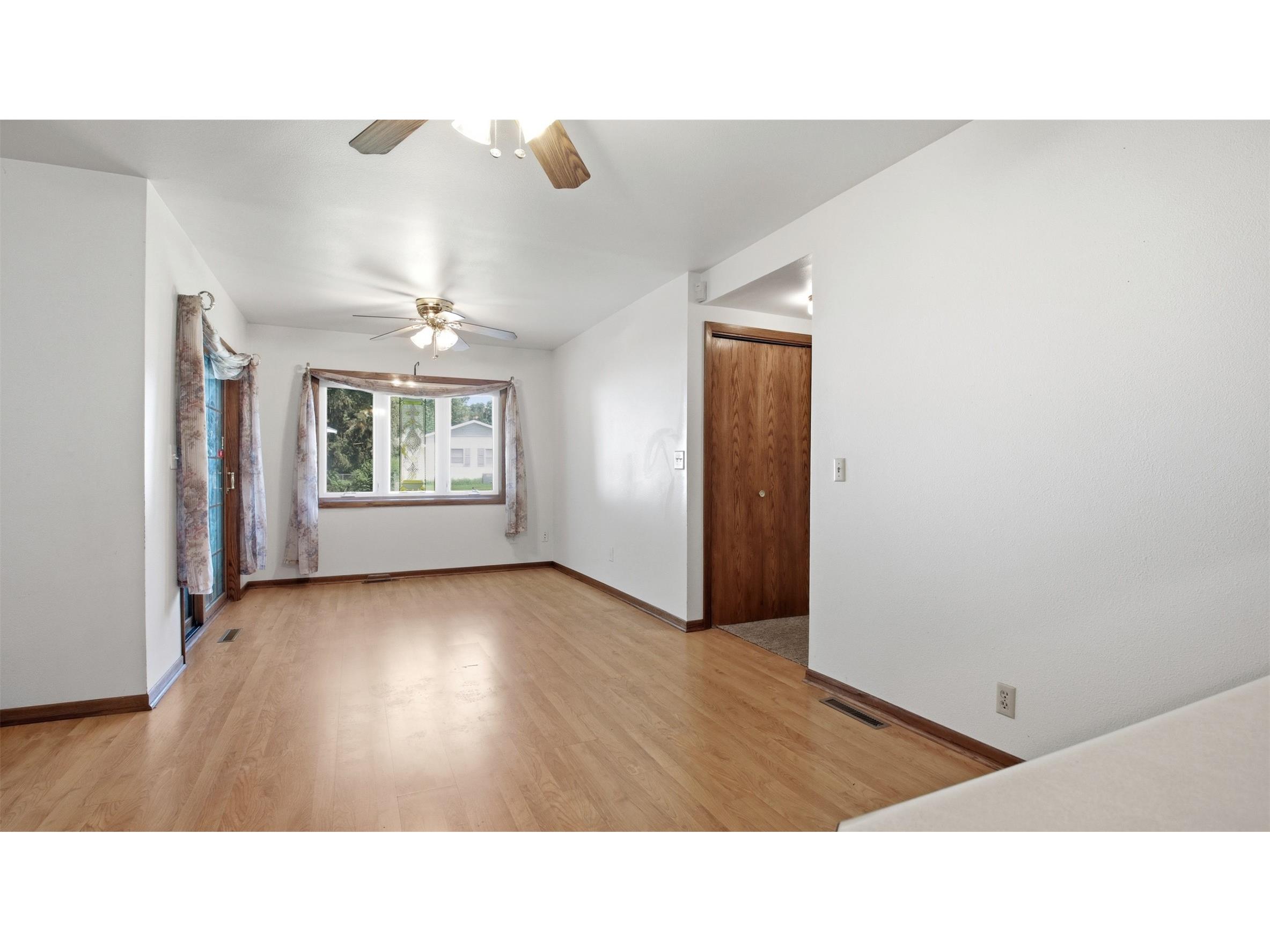 1544 Howard Avenue Eau Claire WI 54703 1602388 image11
