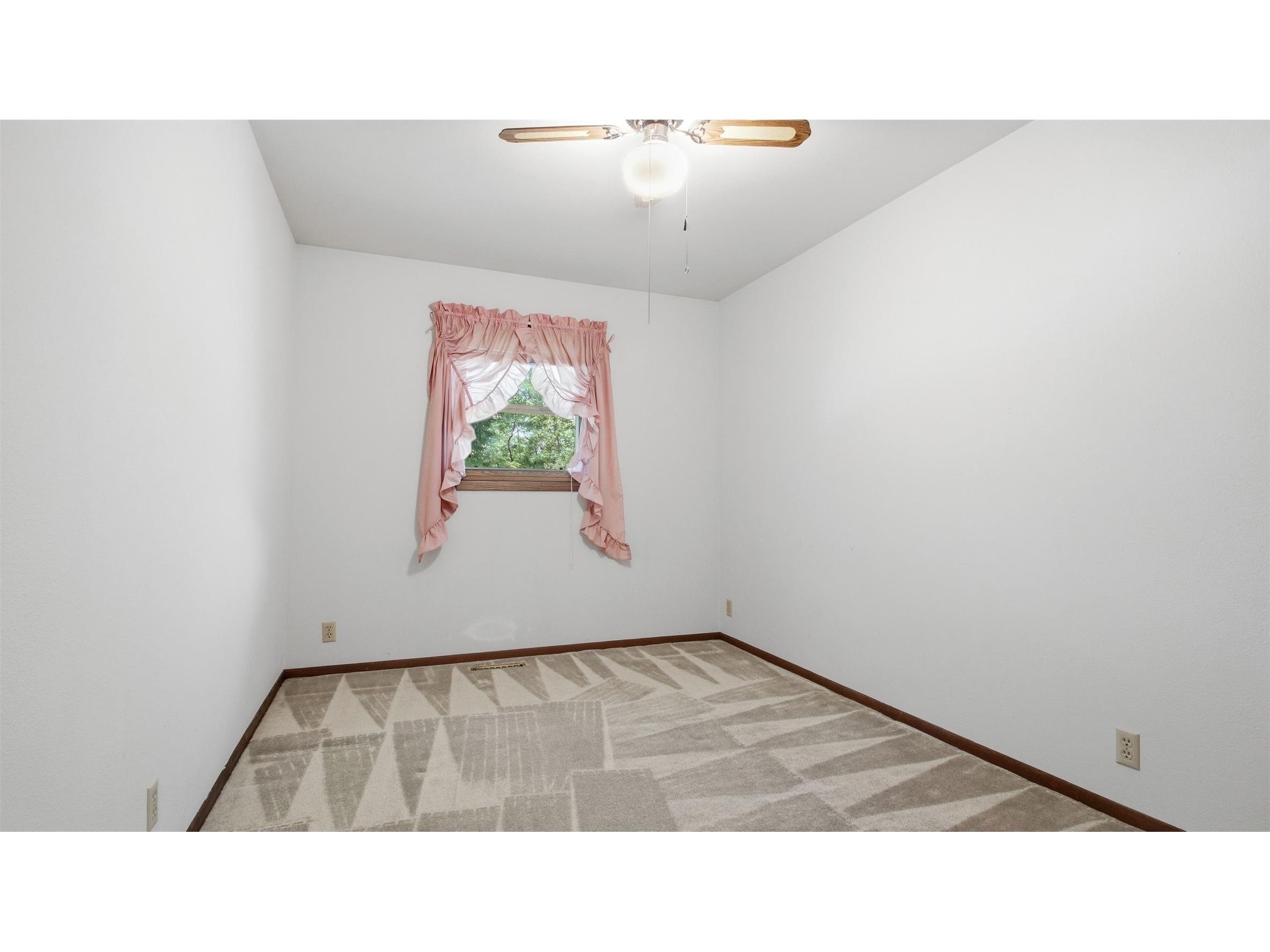 1544 Howard Avenue Eau Claire WI 54703 1602388 image18