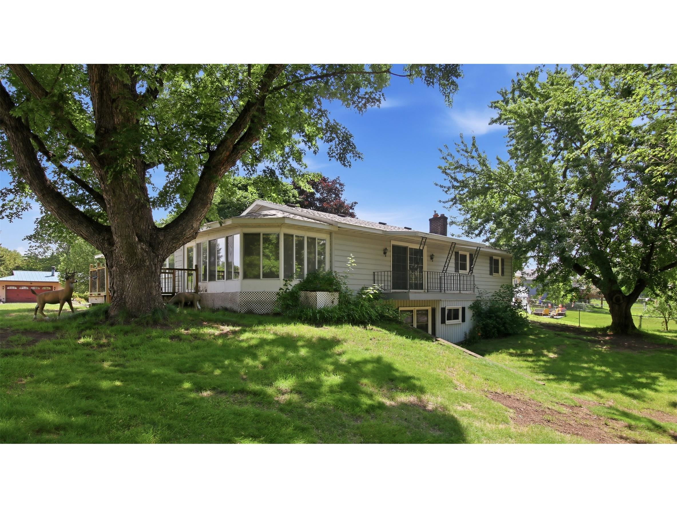 1544 Howard Avenue Eau Claire WI 54703 1602388 image3