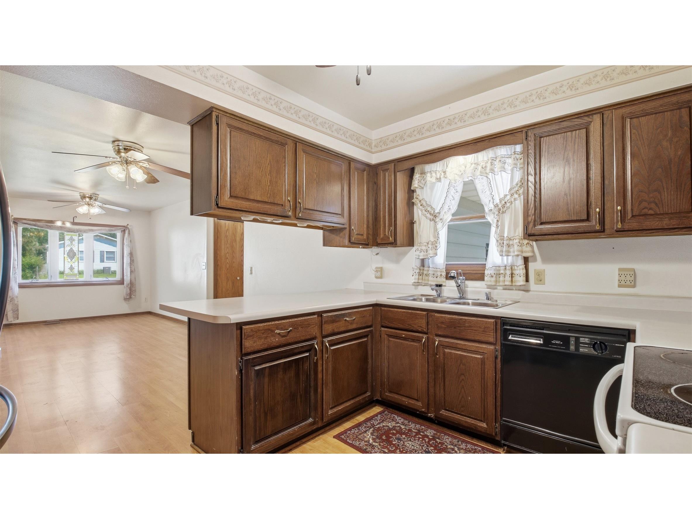 1544 Howard Avenue Eau Claire WI 54703 1602388 image6