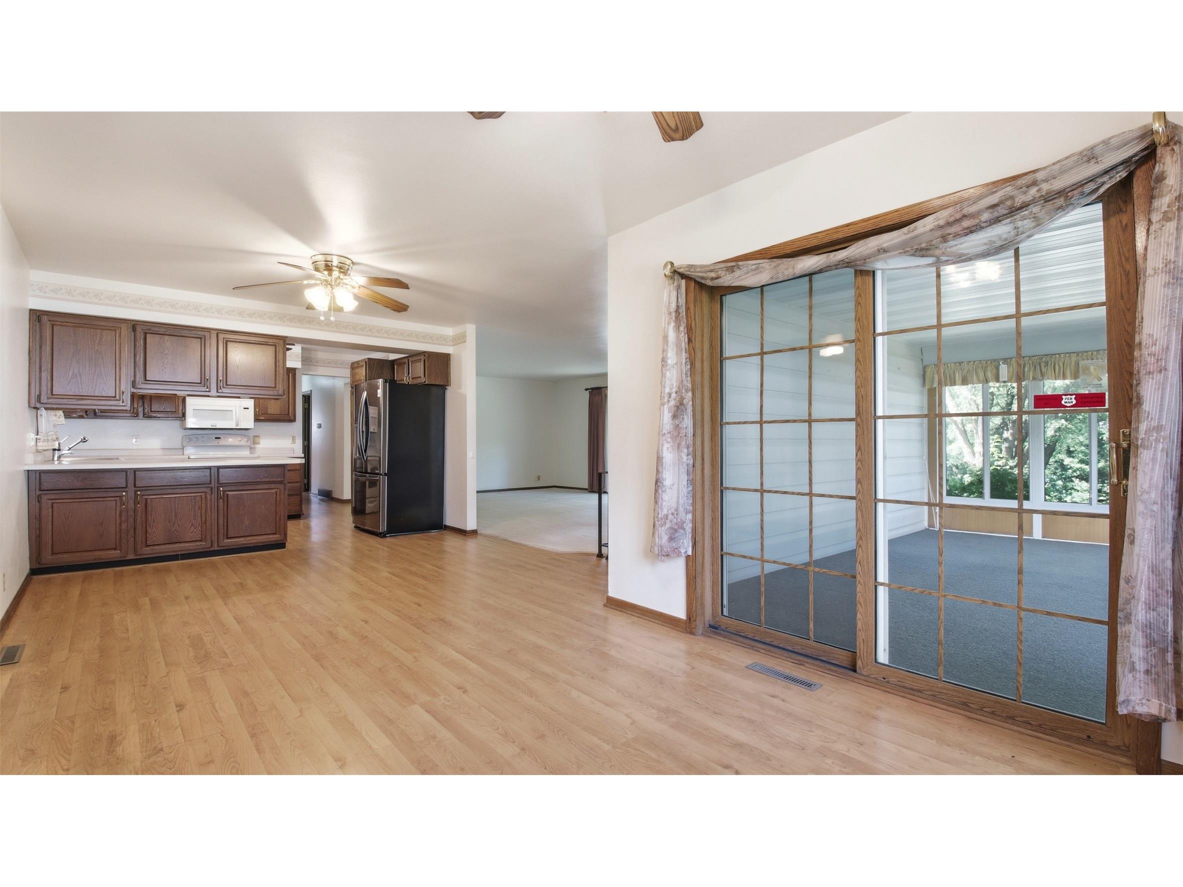 1544 Howard Avenue Eau Claire WI 54703 1602388 image9