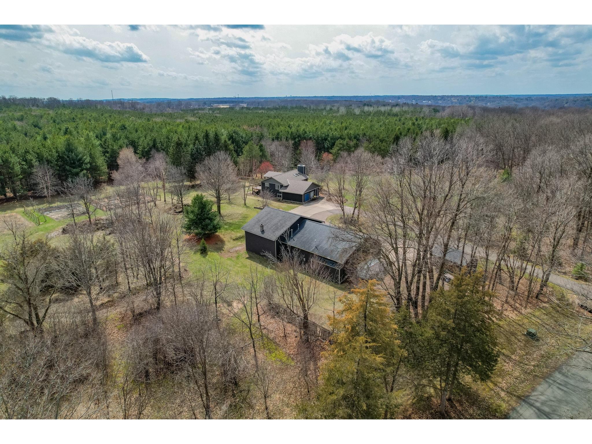 1549 Twin Springs Road Houlton WI 54082 1600036 image5