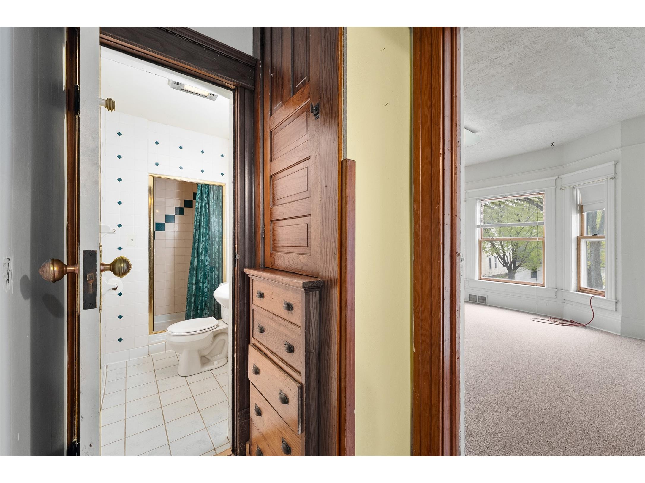 1558 E Madison Street E Eau Claire WI 54703 1600078 image12