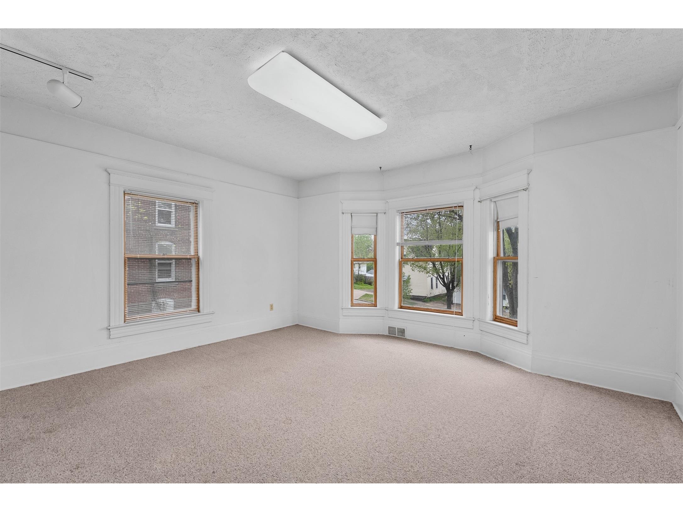 1558 E Madison Street E Eau Claire WI 54703 1600078 image30