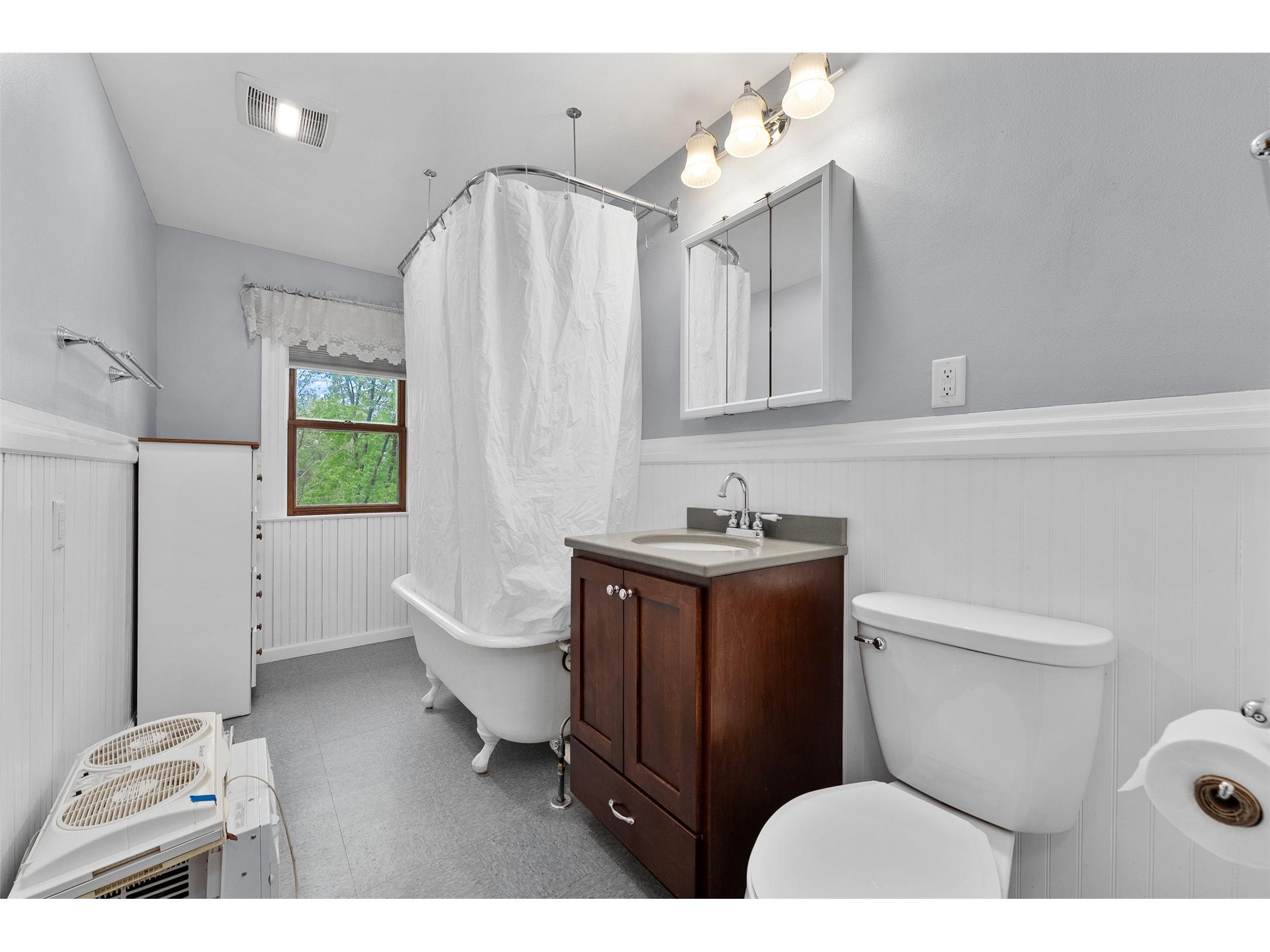 1558 E Madison Street E Eau Claire WI 54703 1600078 image31