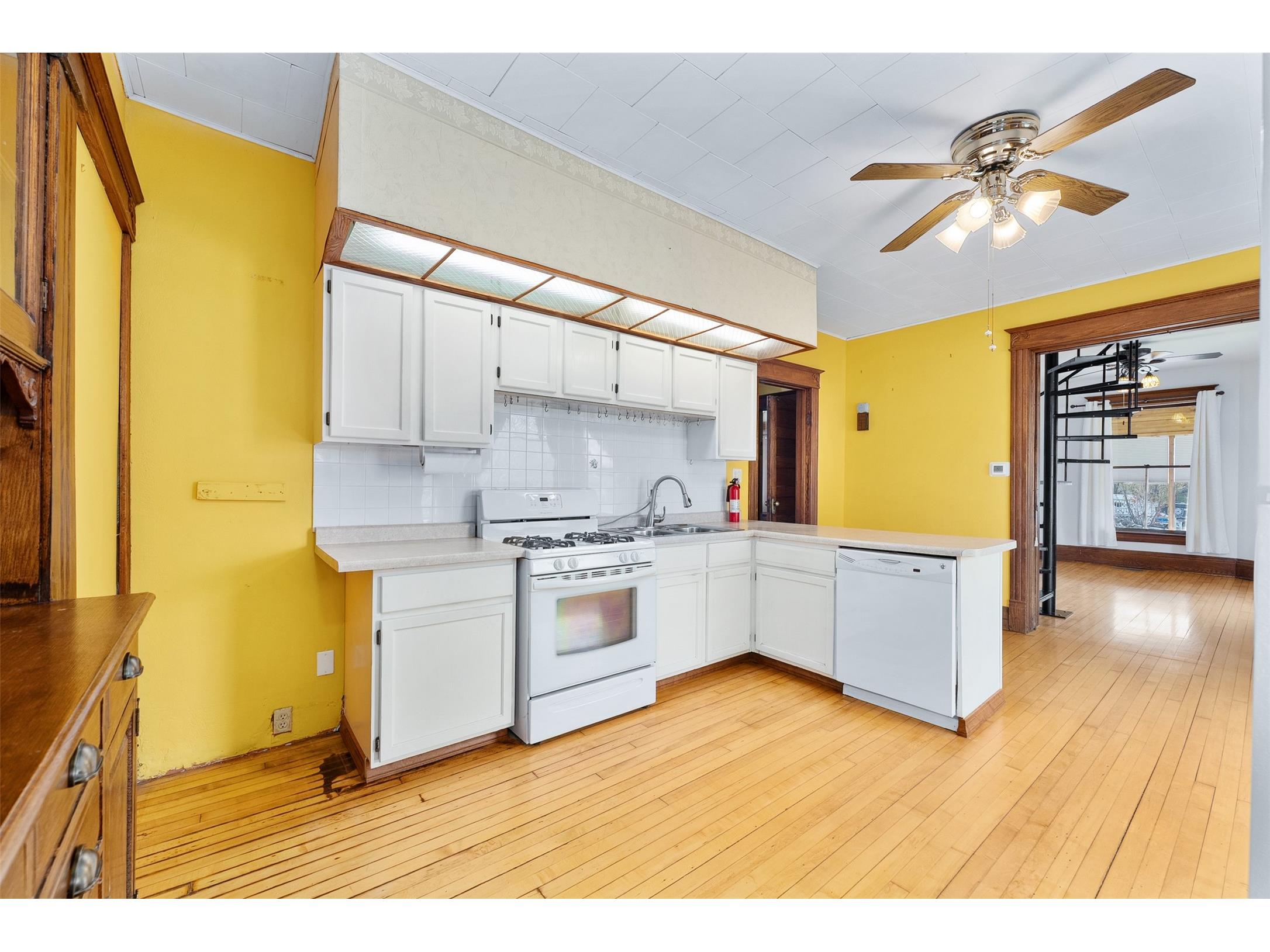 1558 E Madison Street E Eau Claire WI 54703 1600078 image6