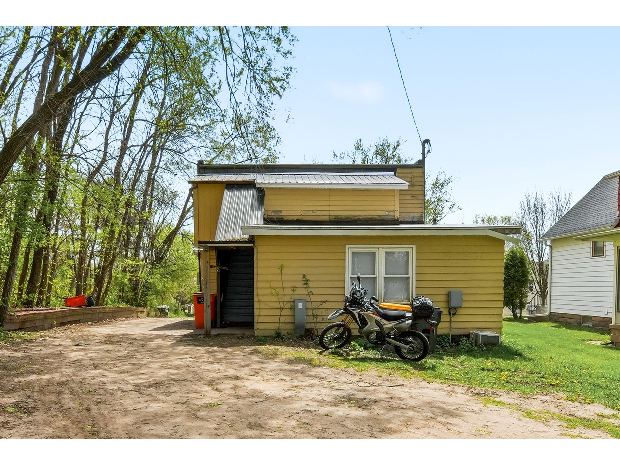 1570 E Madison Street #1-5 Eau Claire WI 54703 1600804 image5
