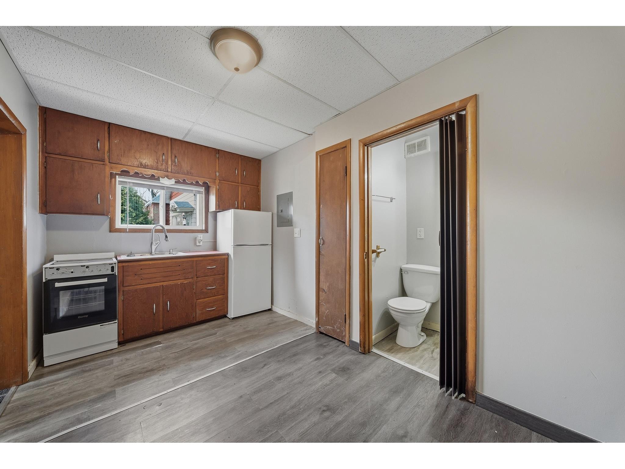1570 E Madison Street #1-5 Eau Claire WI 54703 1600804 image9