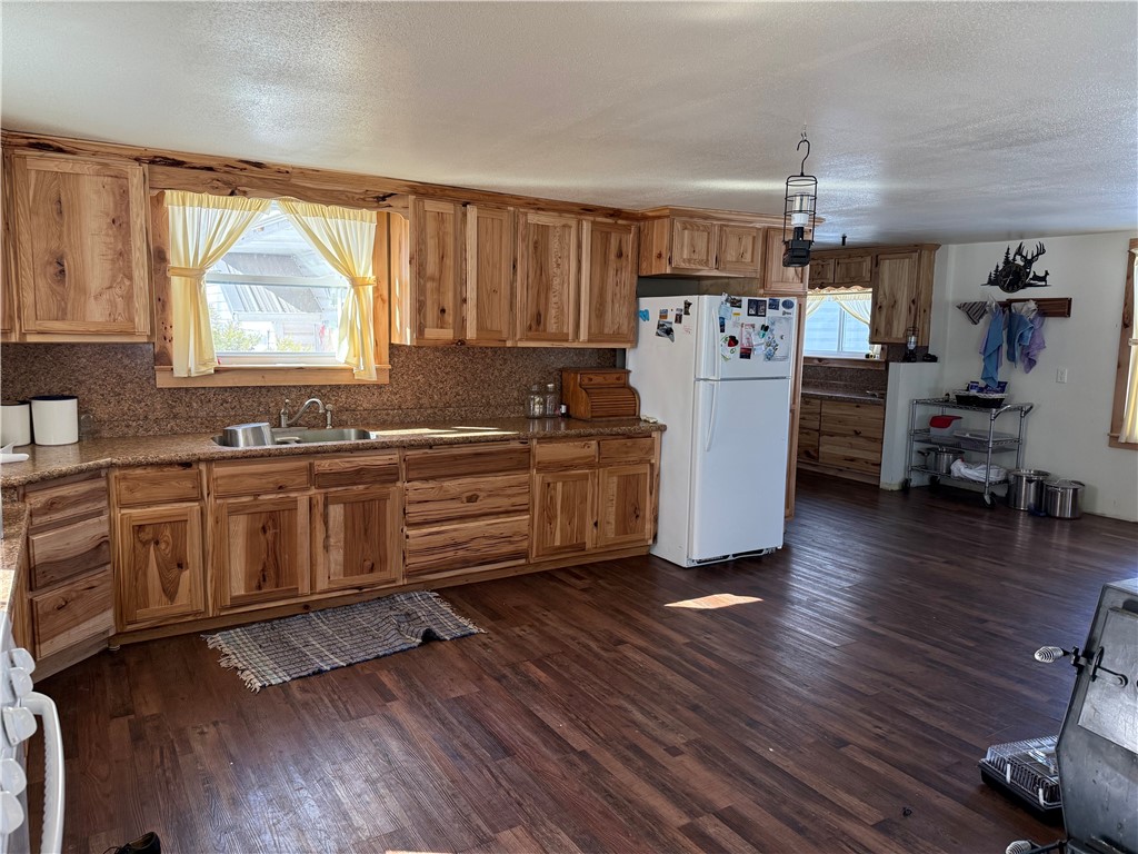 1600 E Main Street Gilman WI 54433 - Yellow 1590060 image8