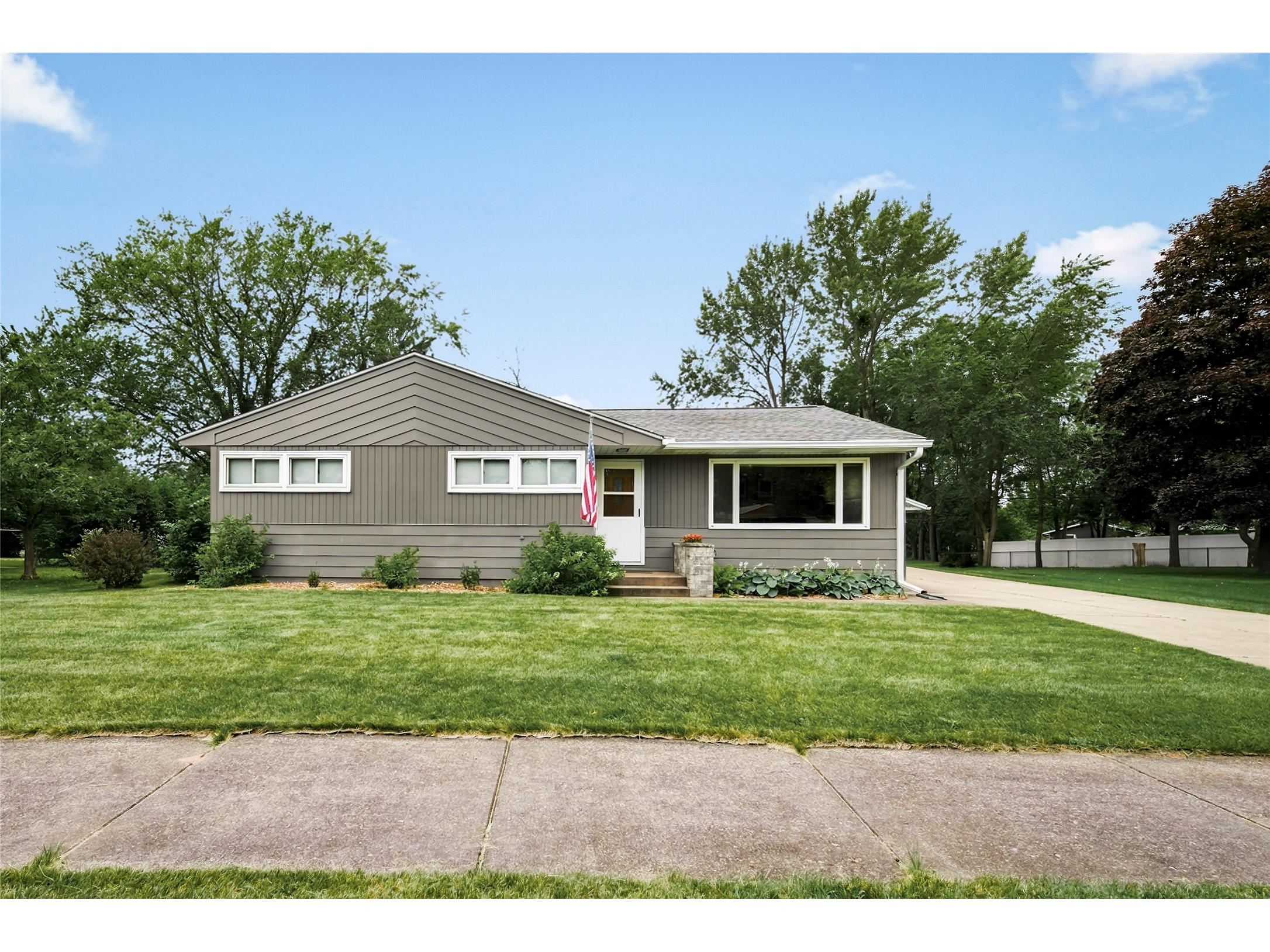 1602 Drury Court Eau Claire WI 54703 1602937 image1