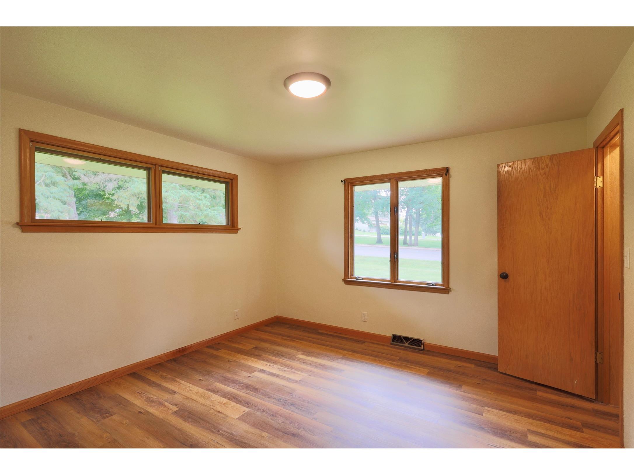 1602 South Street Eau Claire WI 54701 1602196 image21