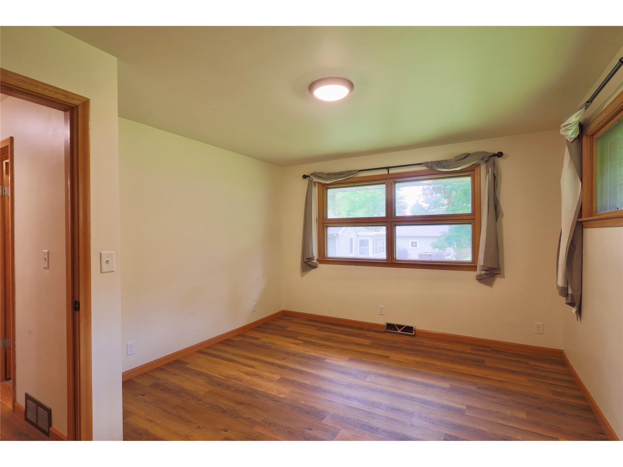 1602 South Street Eau Claire WI 54701 1602196 image26