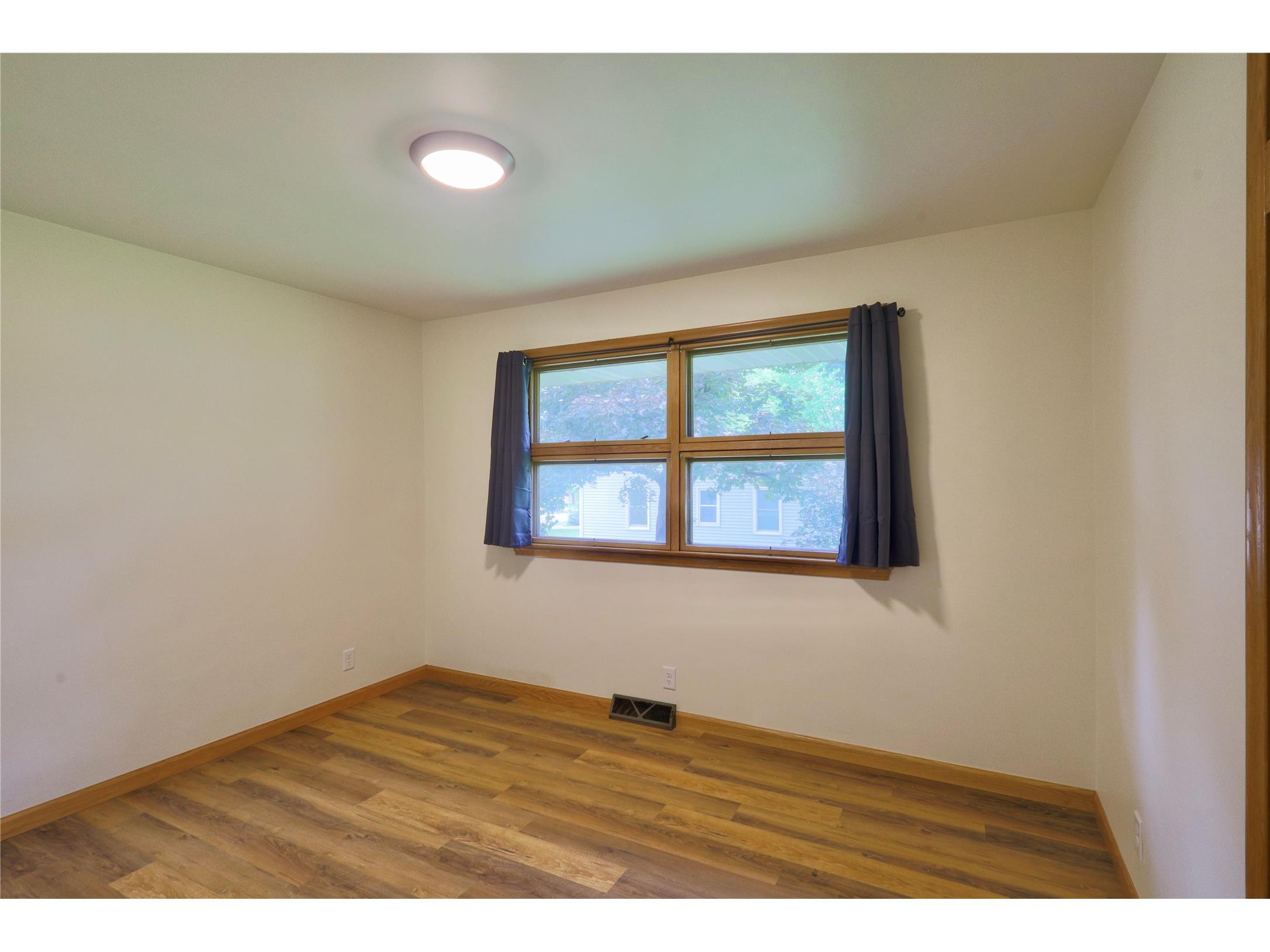 1602 South Street Eau Claire WI 54701 1602196 image29