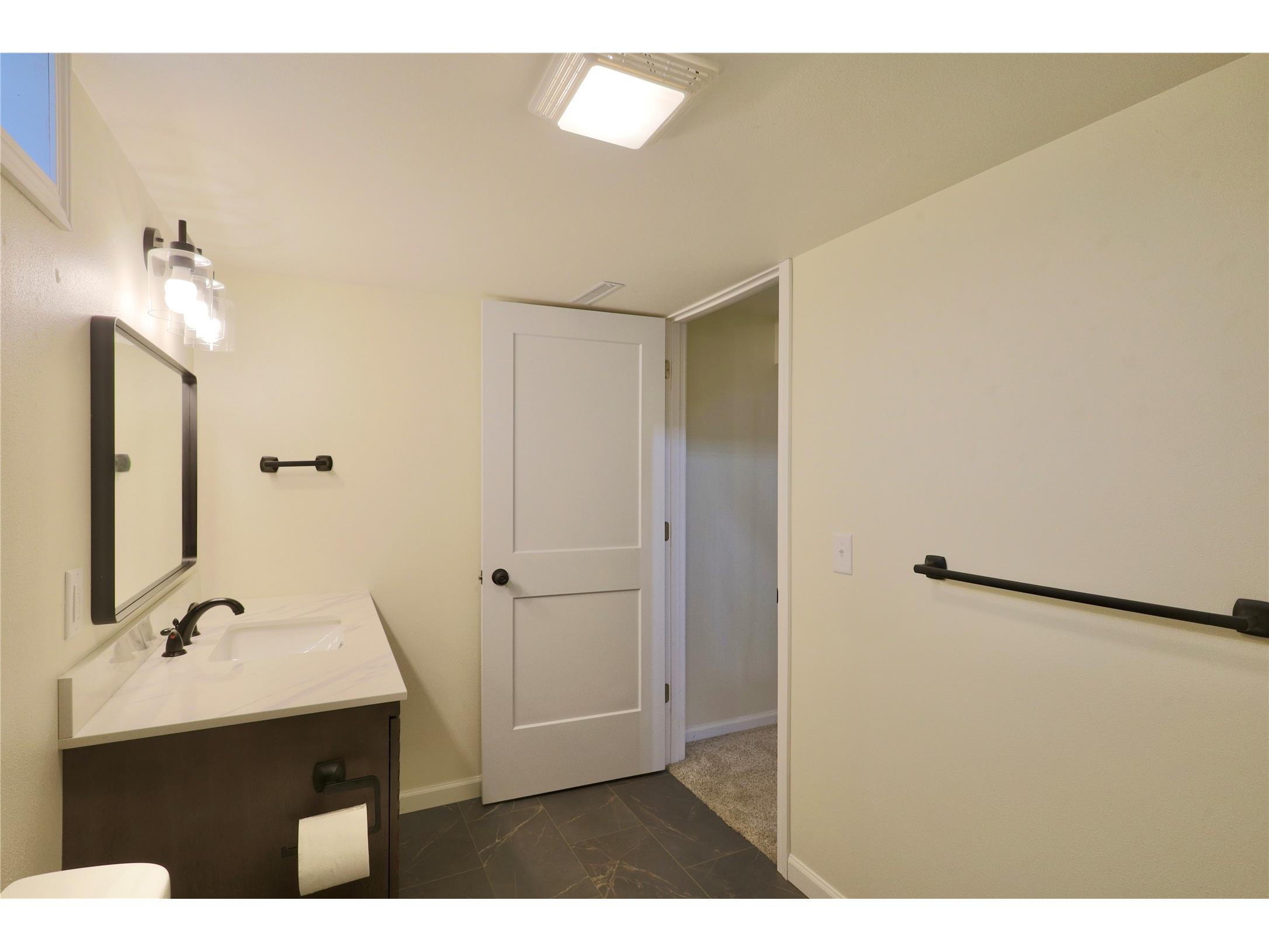 1602 South Street Eau Claire WI 54701 1602196 image44