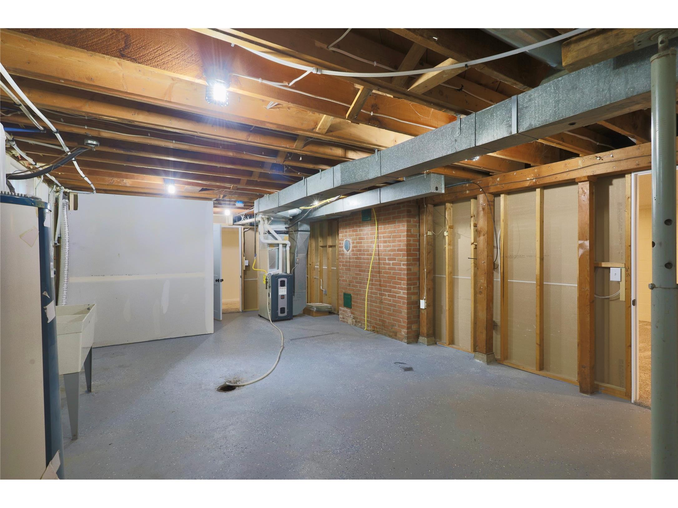1602 South Street Eau Claire WI 54701 1602196 image48