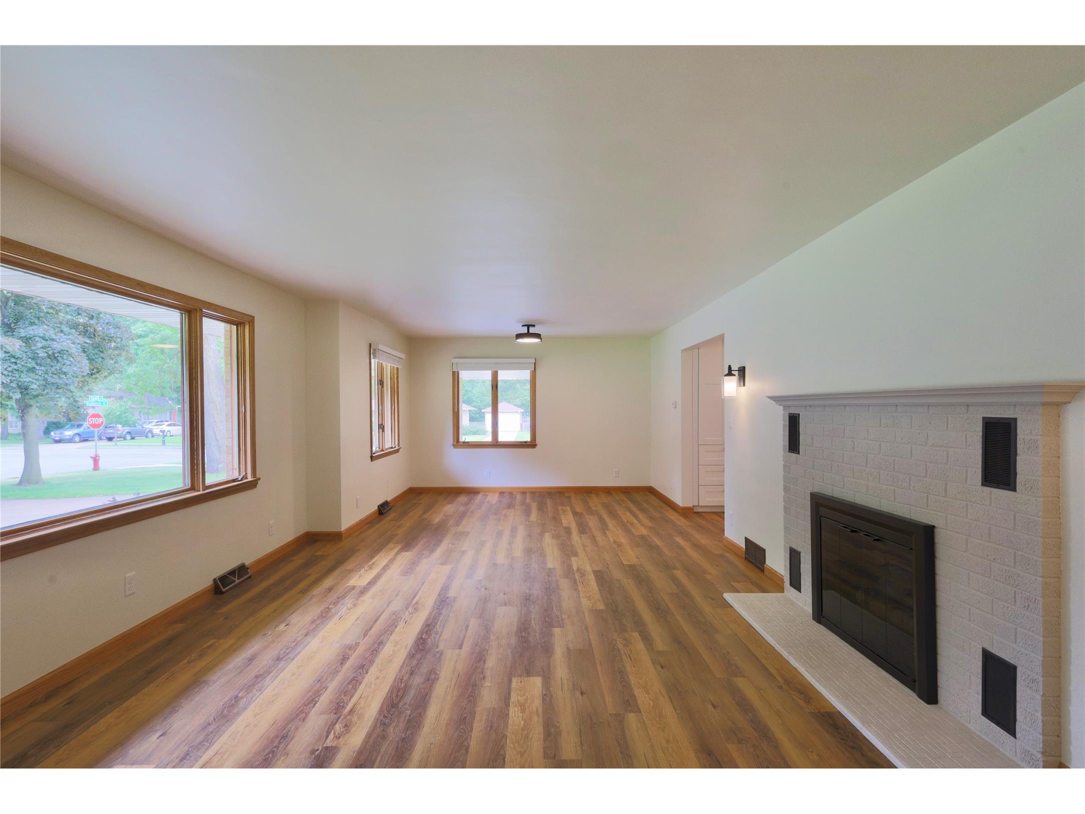 1602 South Street Eau Claire WI 54701 1602196 image7