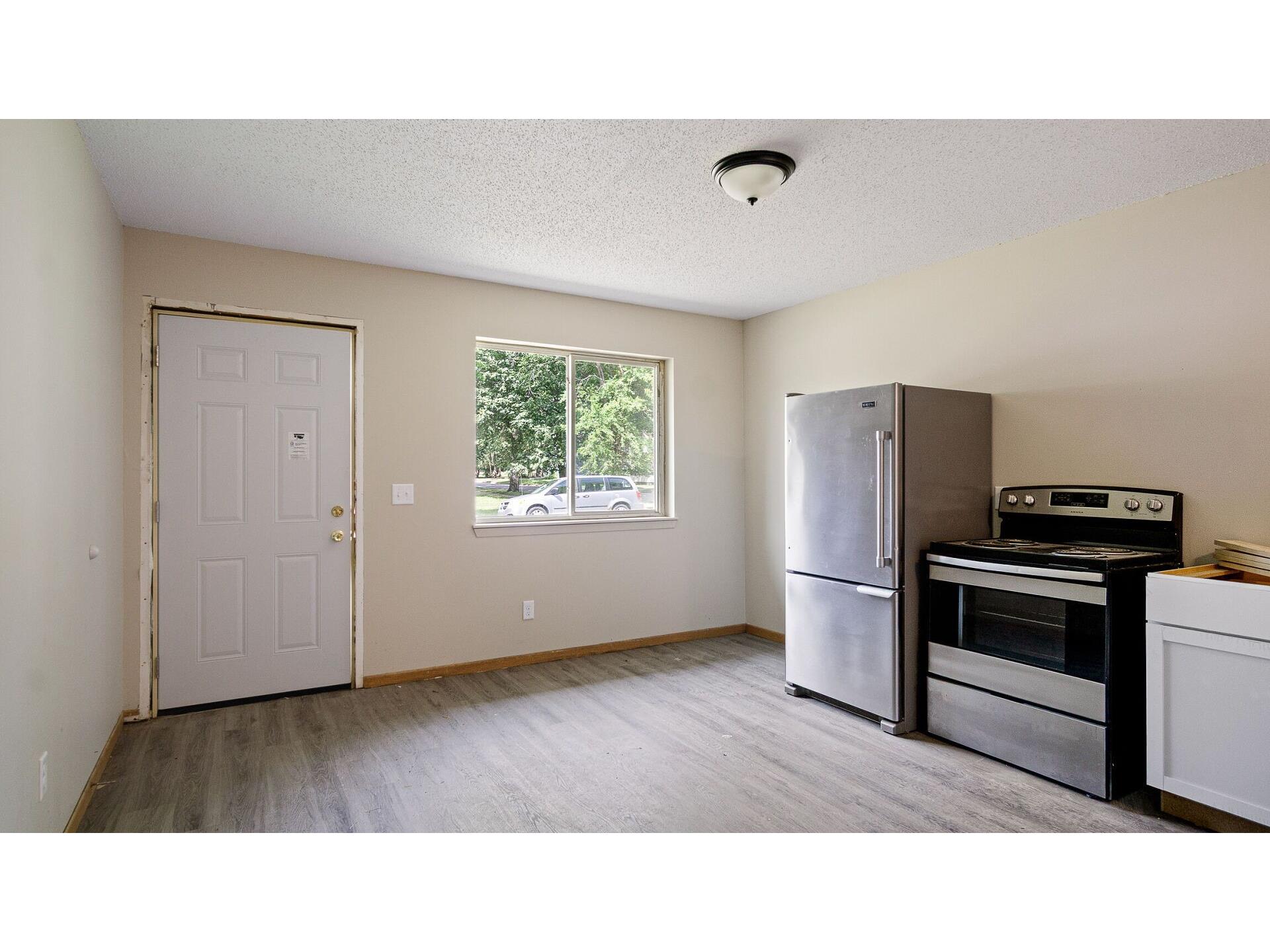 1603 6th Street E #A & B Menomonie WI 54751 1602292 image35