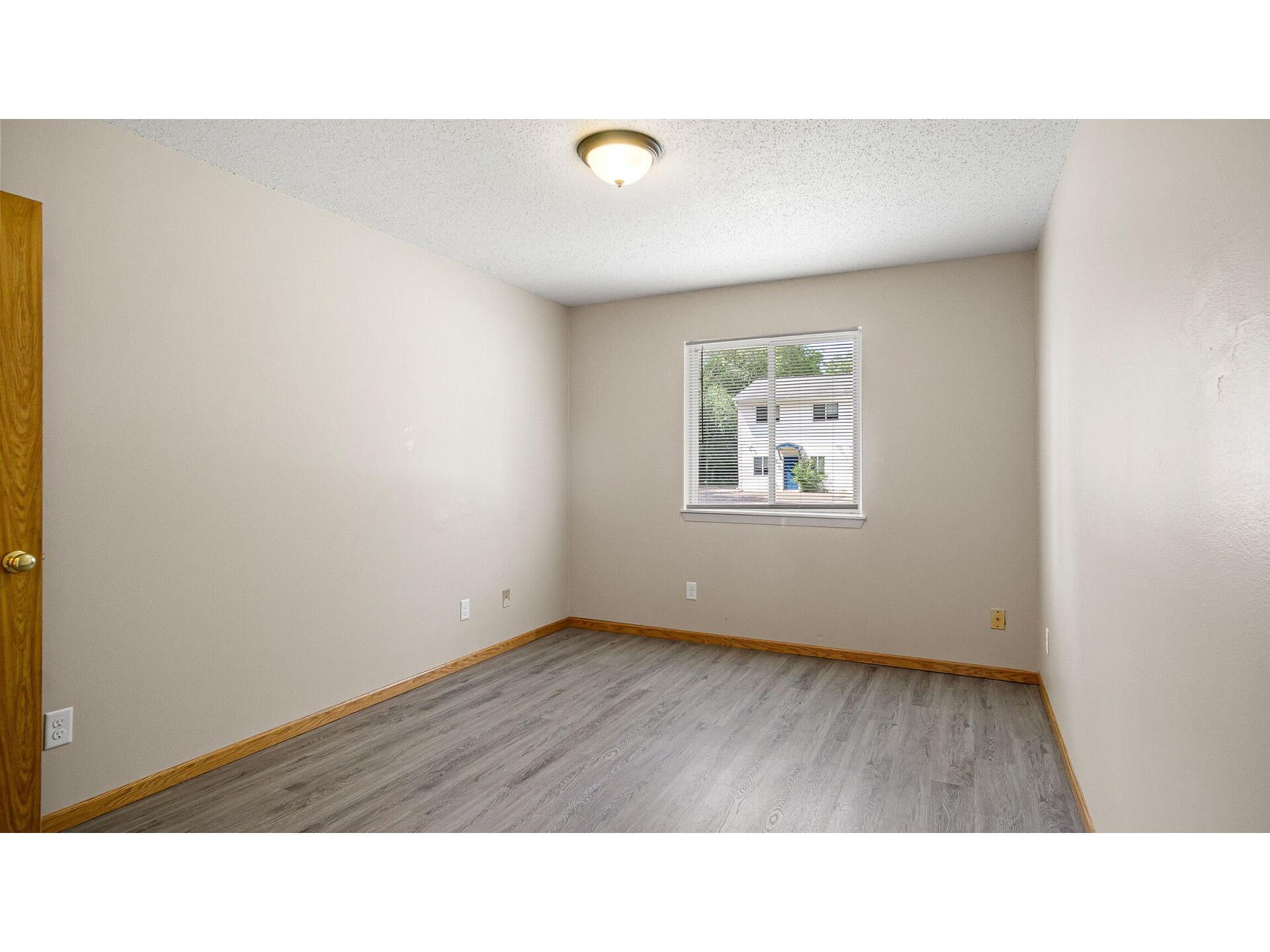 1603 6th Street E #A & B Menomonie WI 54751 1602292 image44