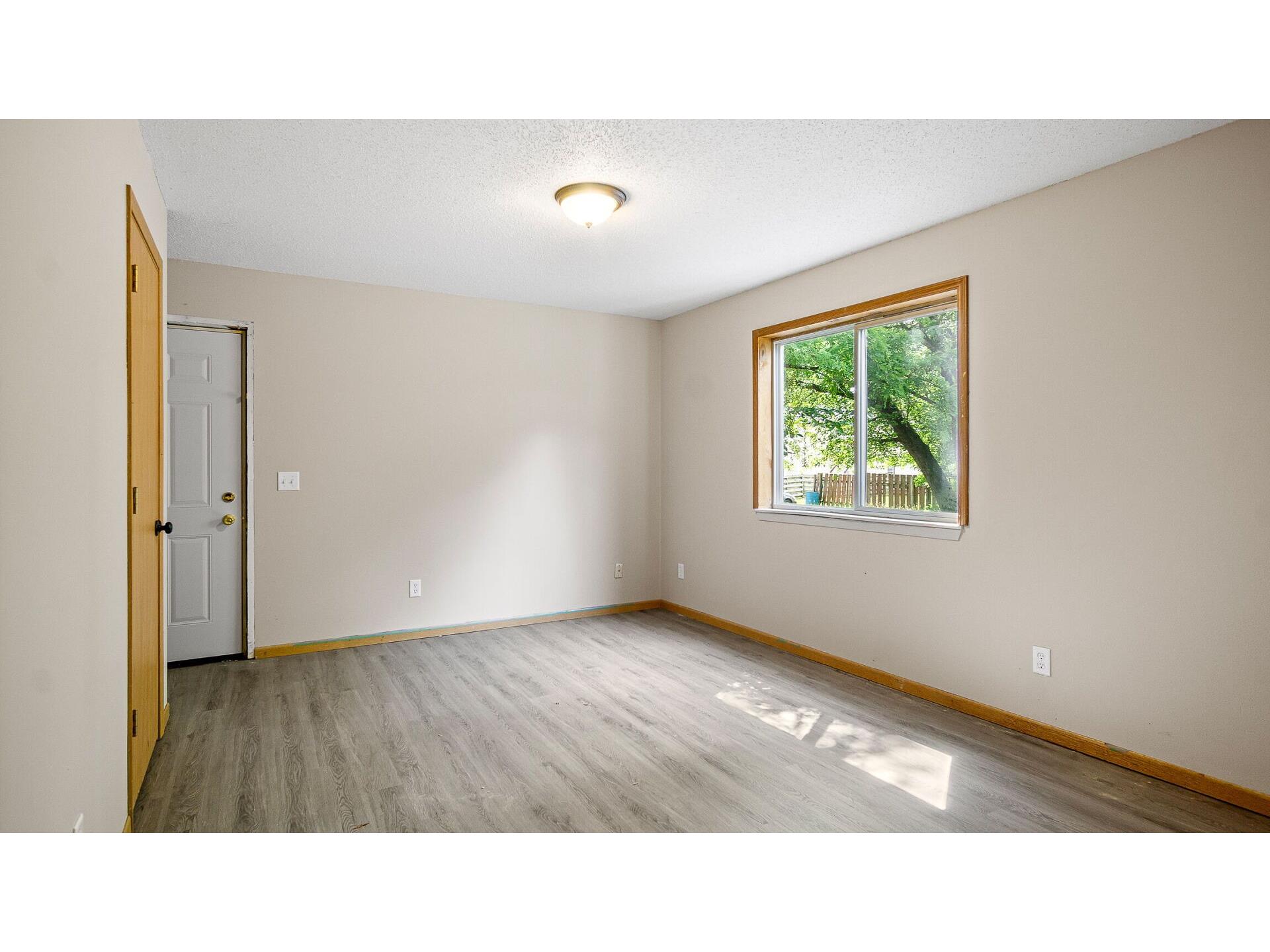 1603 6th Street E #A & B Menomonie WI 54751 1602292 image45