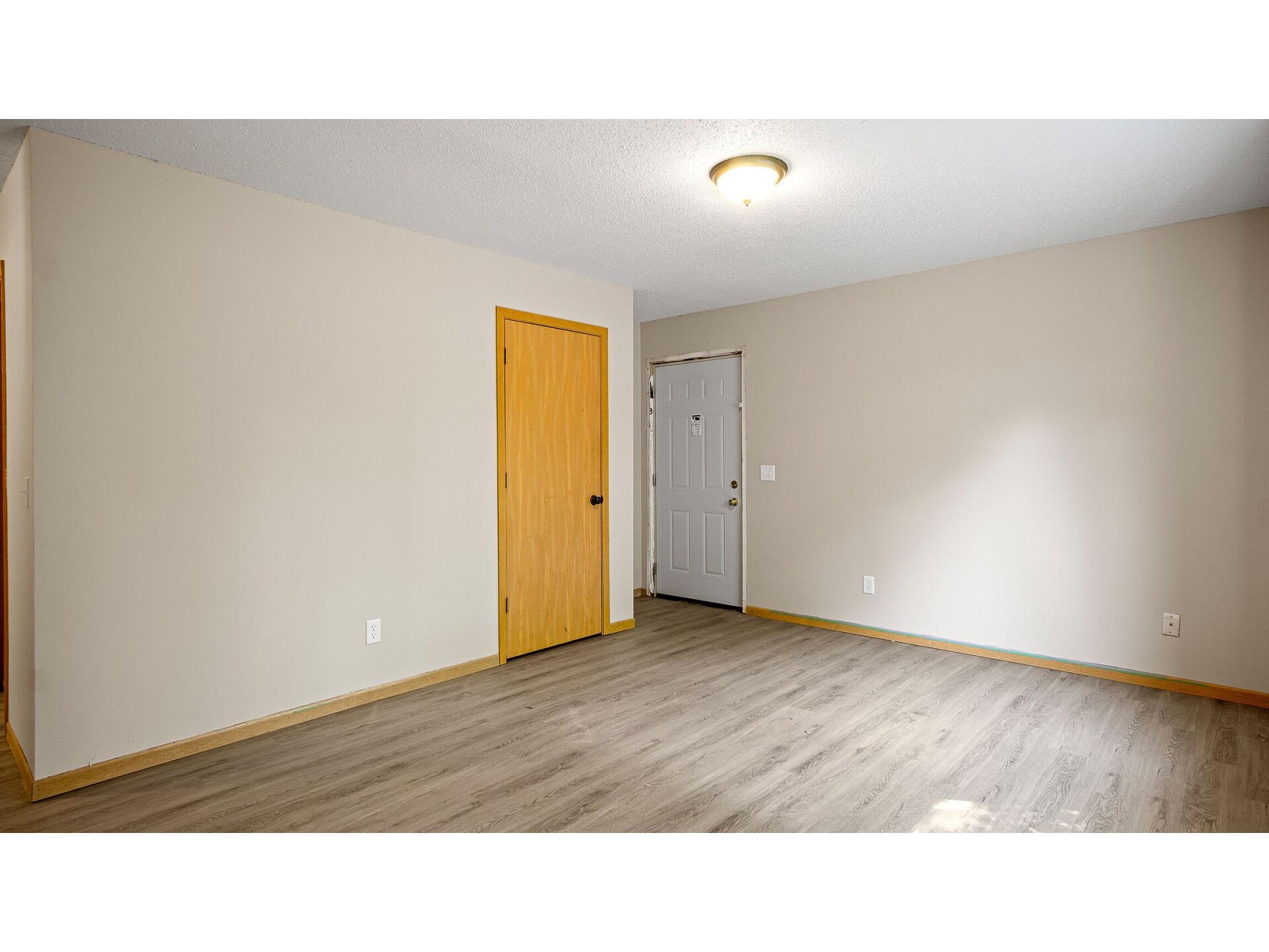 1603 6th Street E #A & B Menomonie WI 54751 1602292 image46