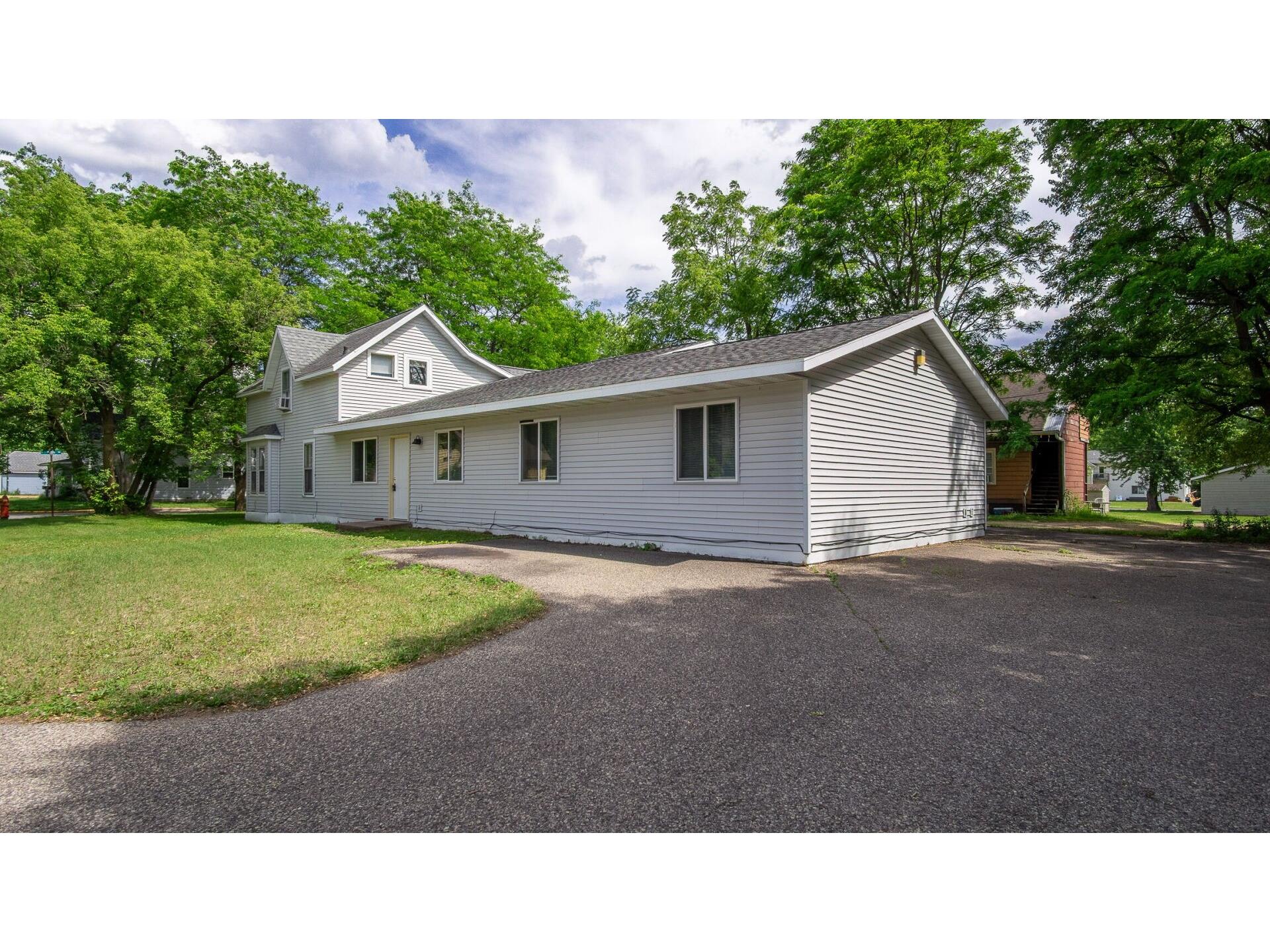 1603 6th Street E #A & B Menomonie WI 54751 1602292 image5