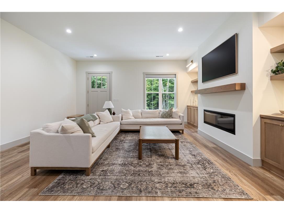 16039 366th St Stanley WI 54768 1594880 image9