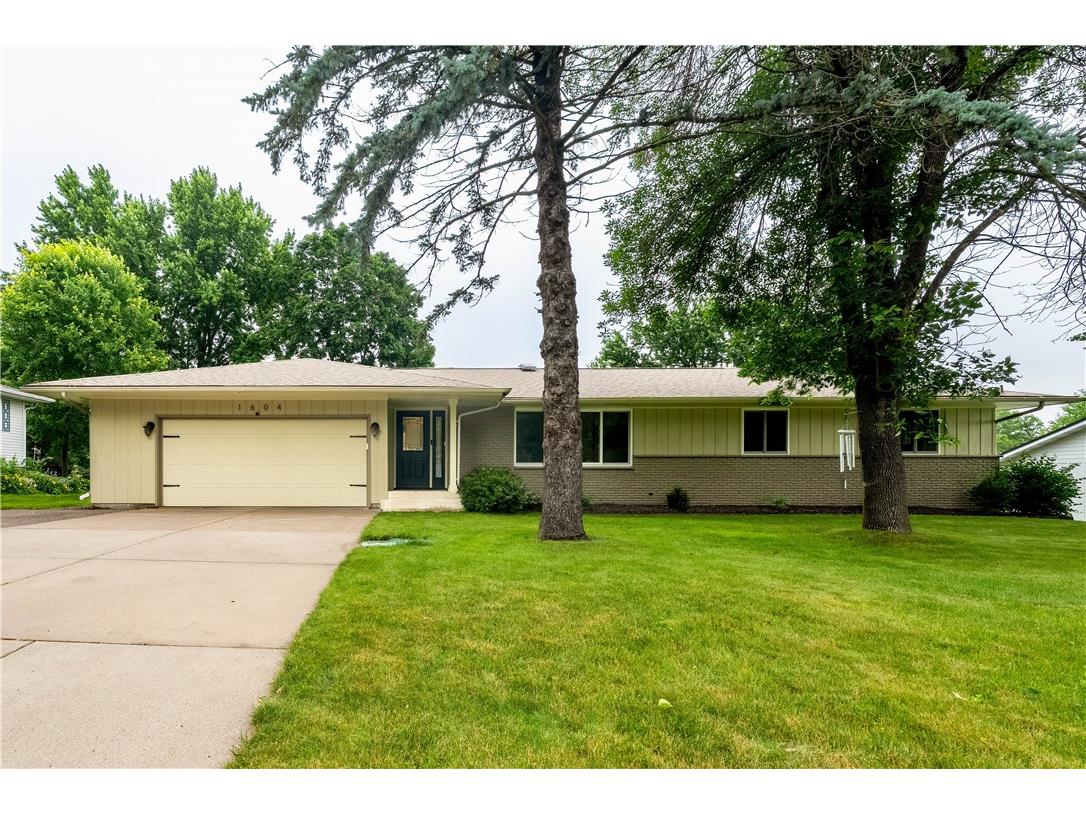 1604 Hillsdale Road Eau Claire WI 54703 1592947 image1