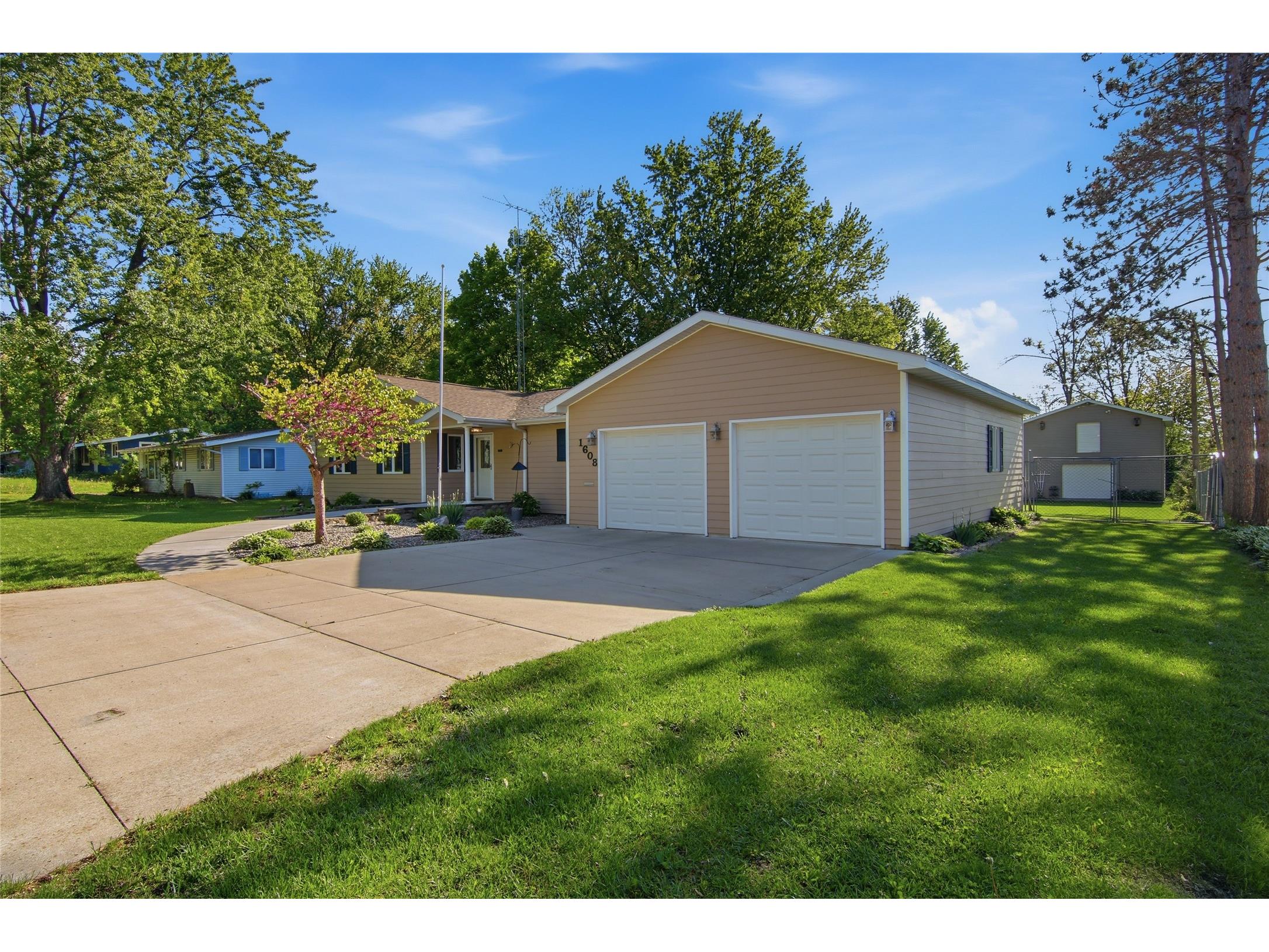 1608 Mathews Street Menomonie WI 54751 1601304 image4