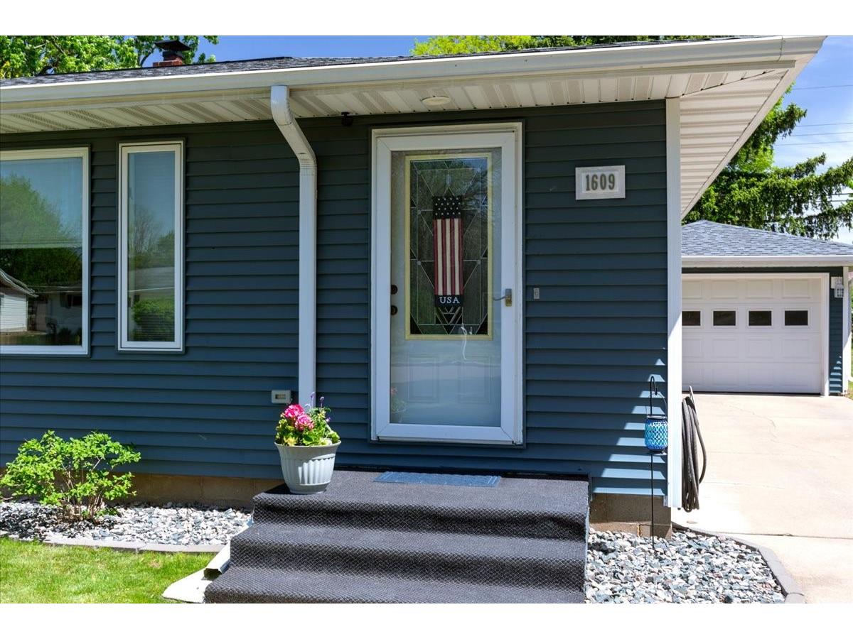 1609 Drury Avenue Eau Claire WI 54703 1601253 image3