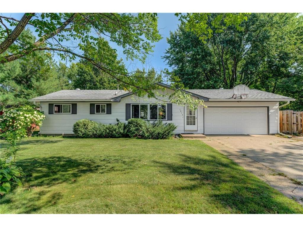 1613 Aylmer Court, Eau Claire, WI 54703 MLS 1568419 Edina Realty